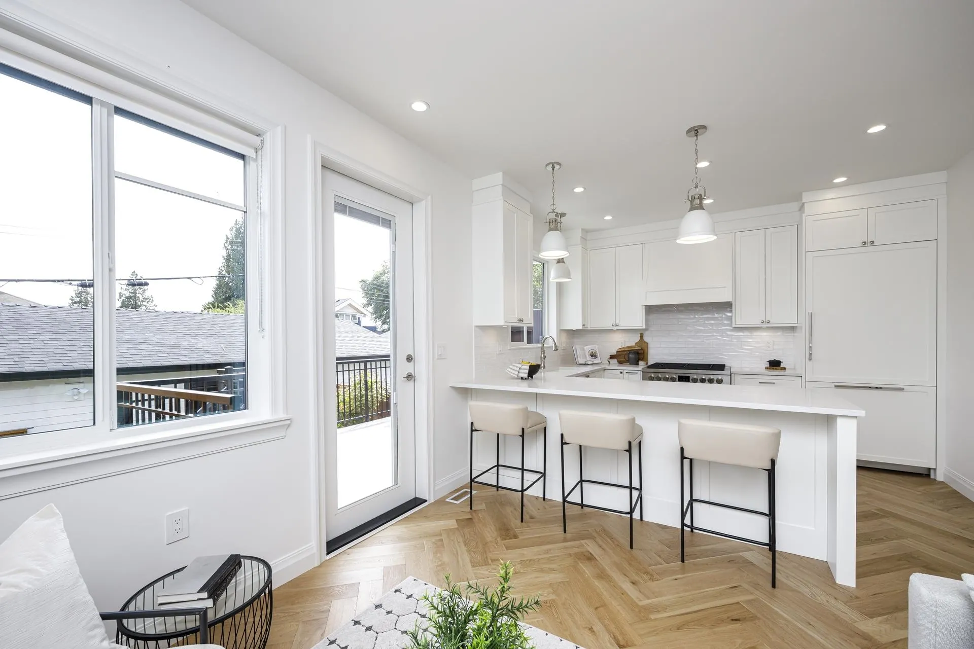 261 E 23rd Street