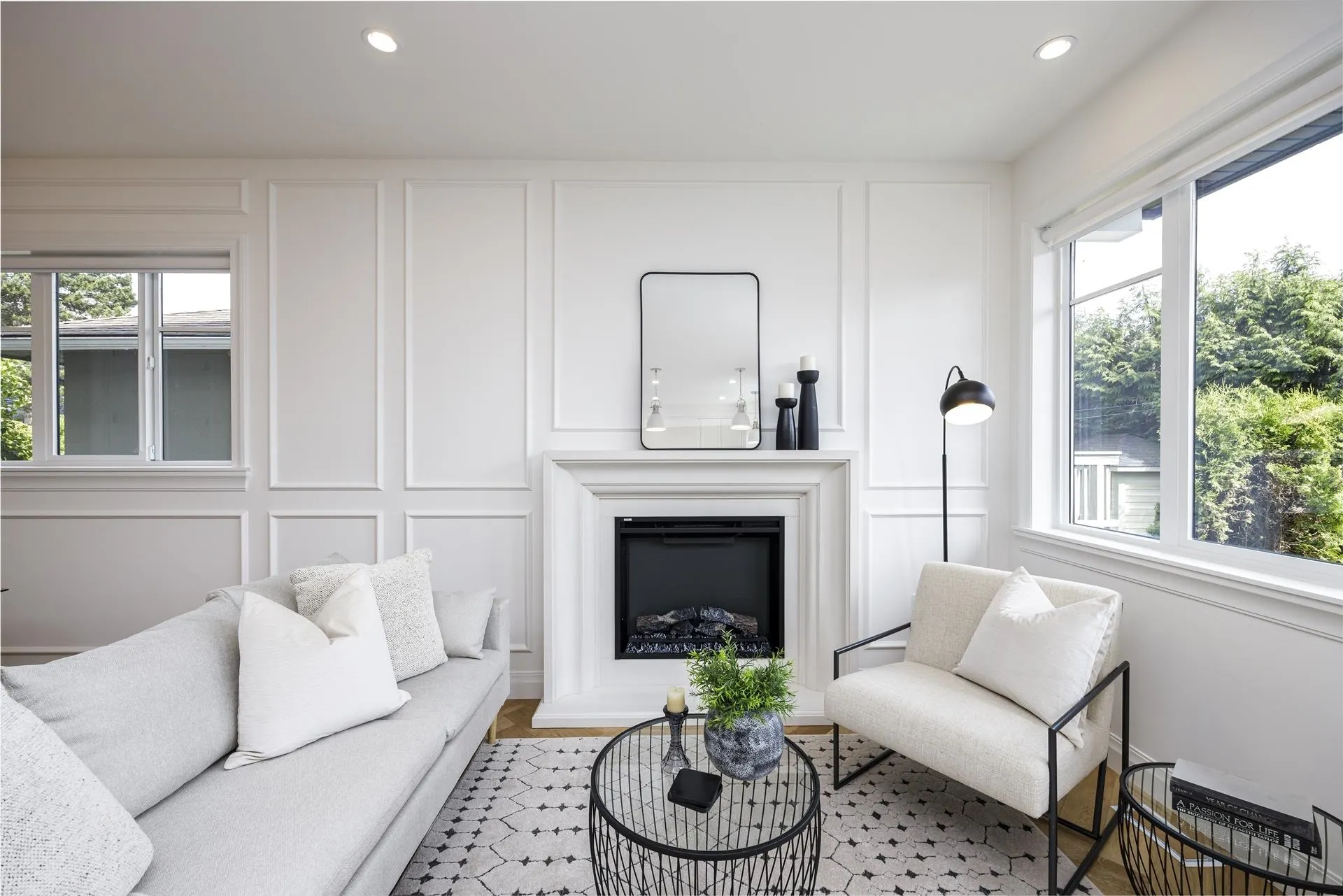 261 E 23rd Street