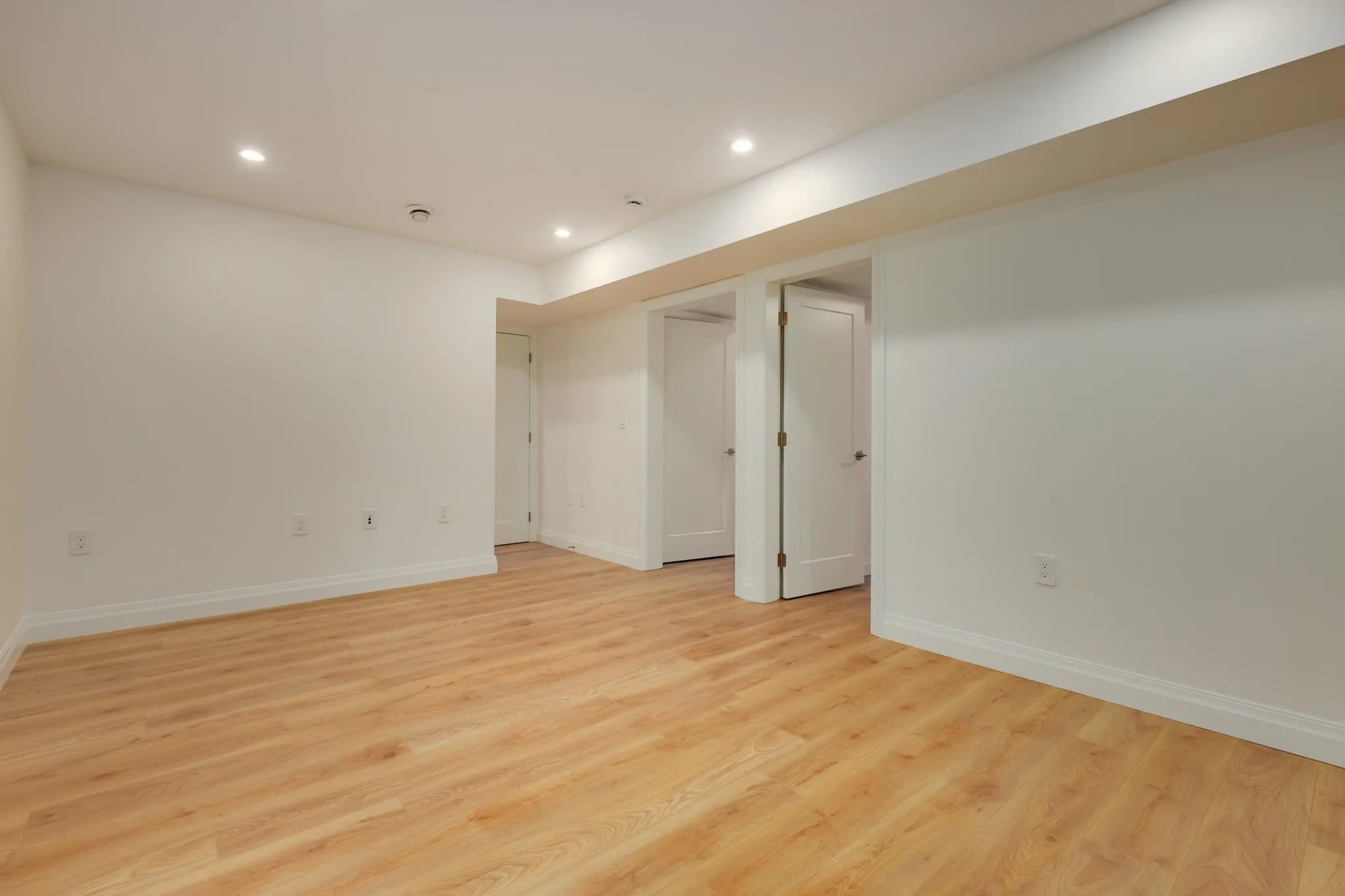 261 E 23rd Street
