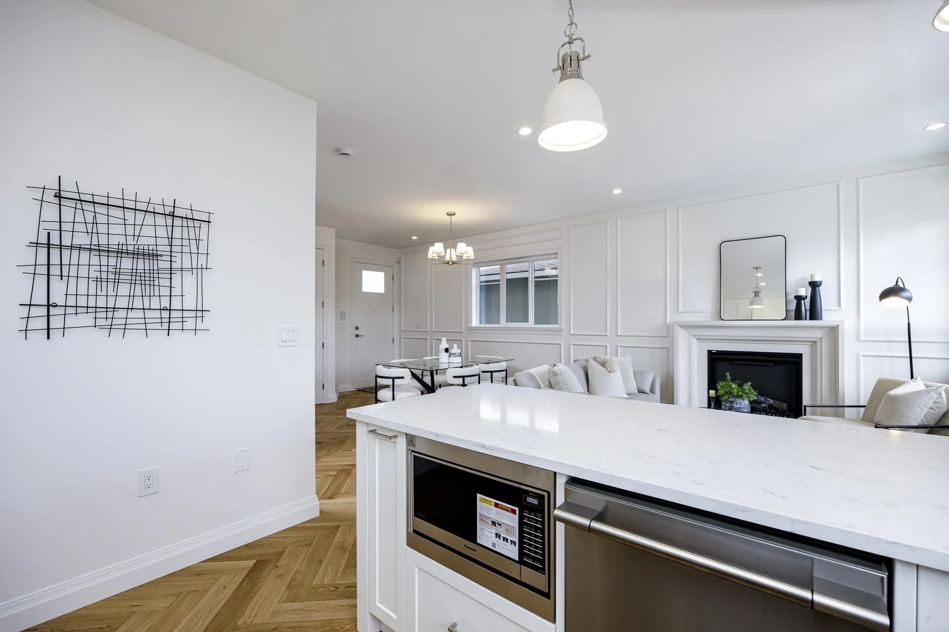 261 E 23rd Street