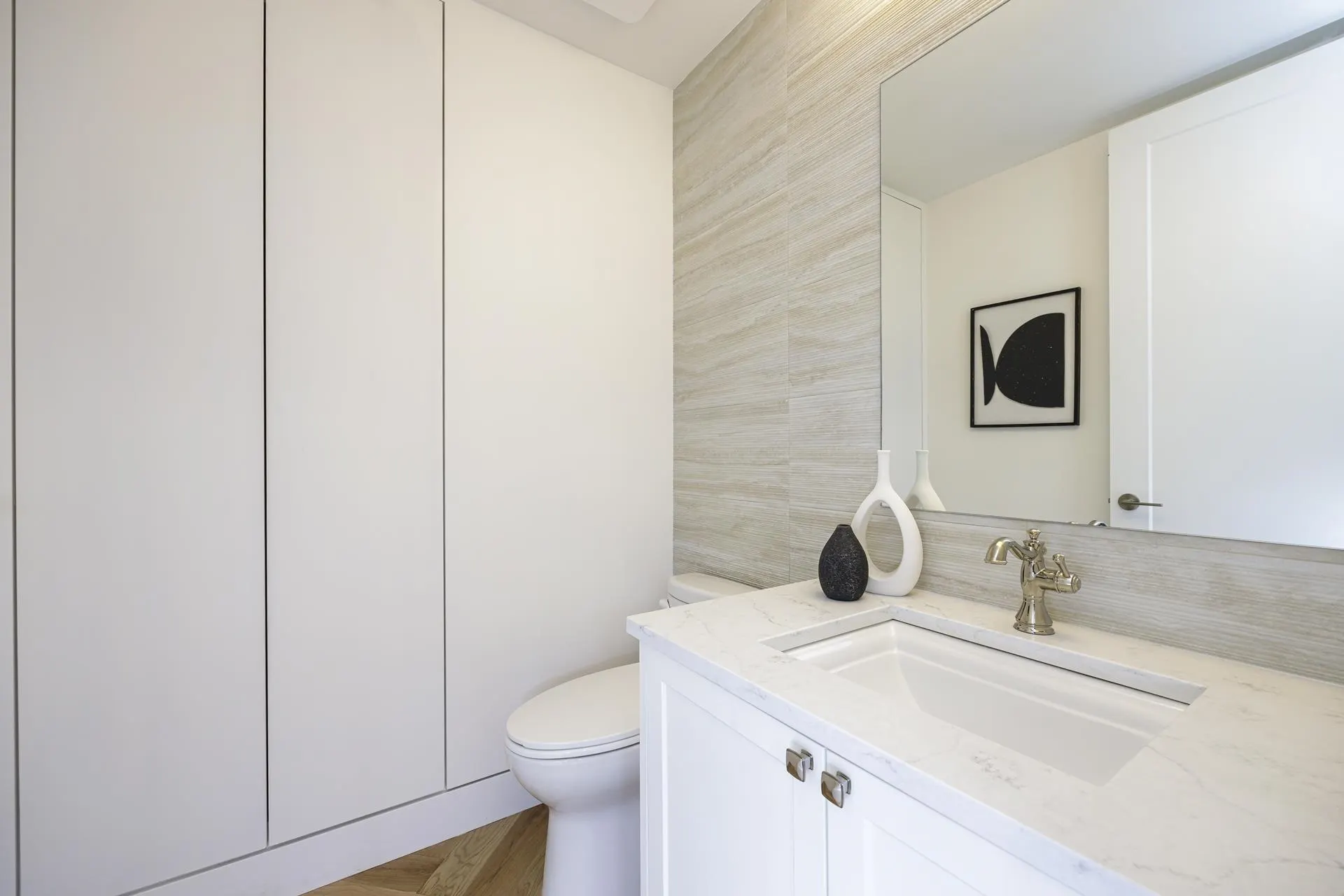 261 E 23rd Street