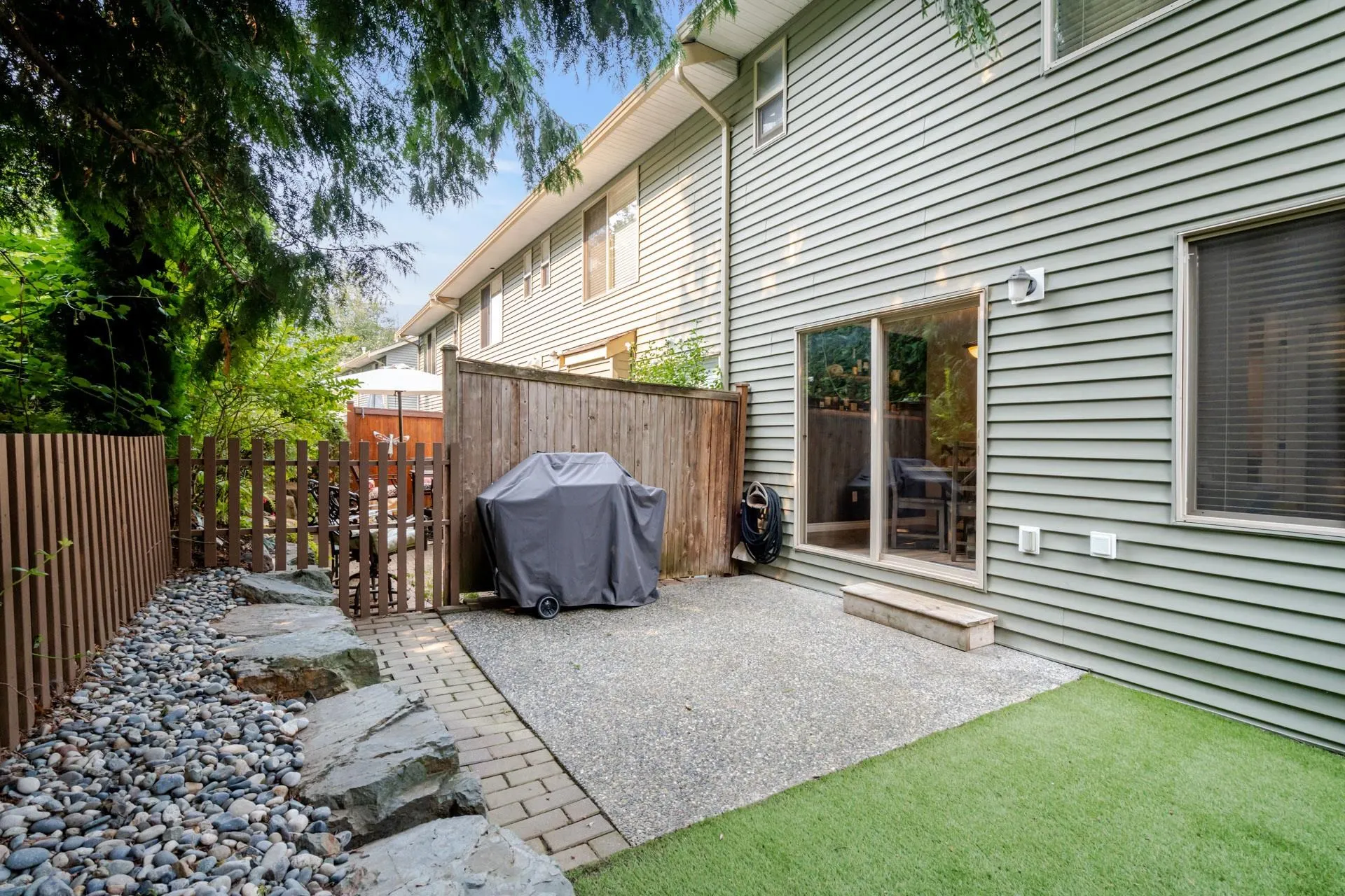 24 46840 Russell Road