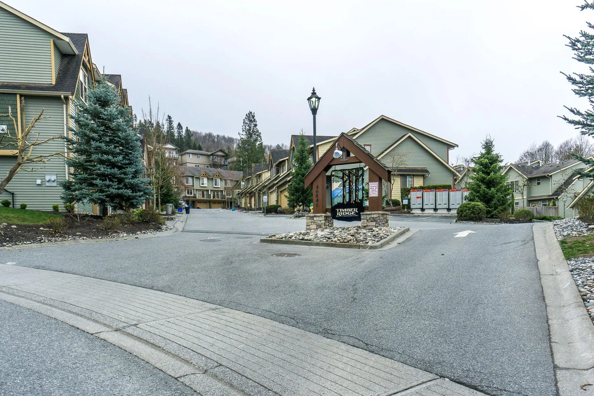 24 46840 Russell Road