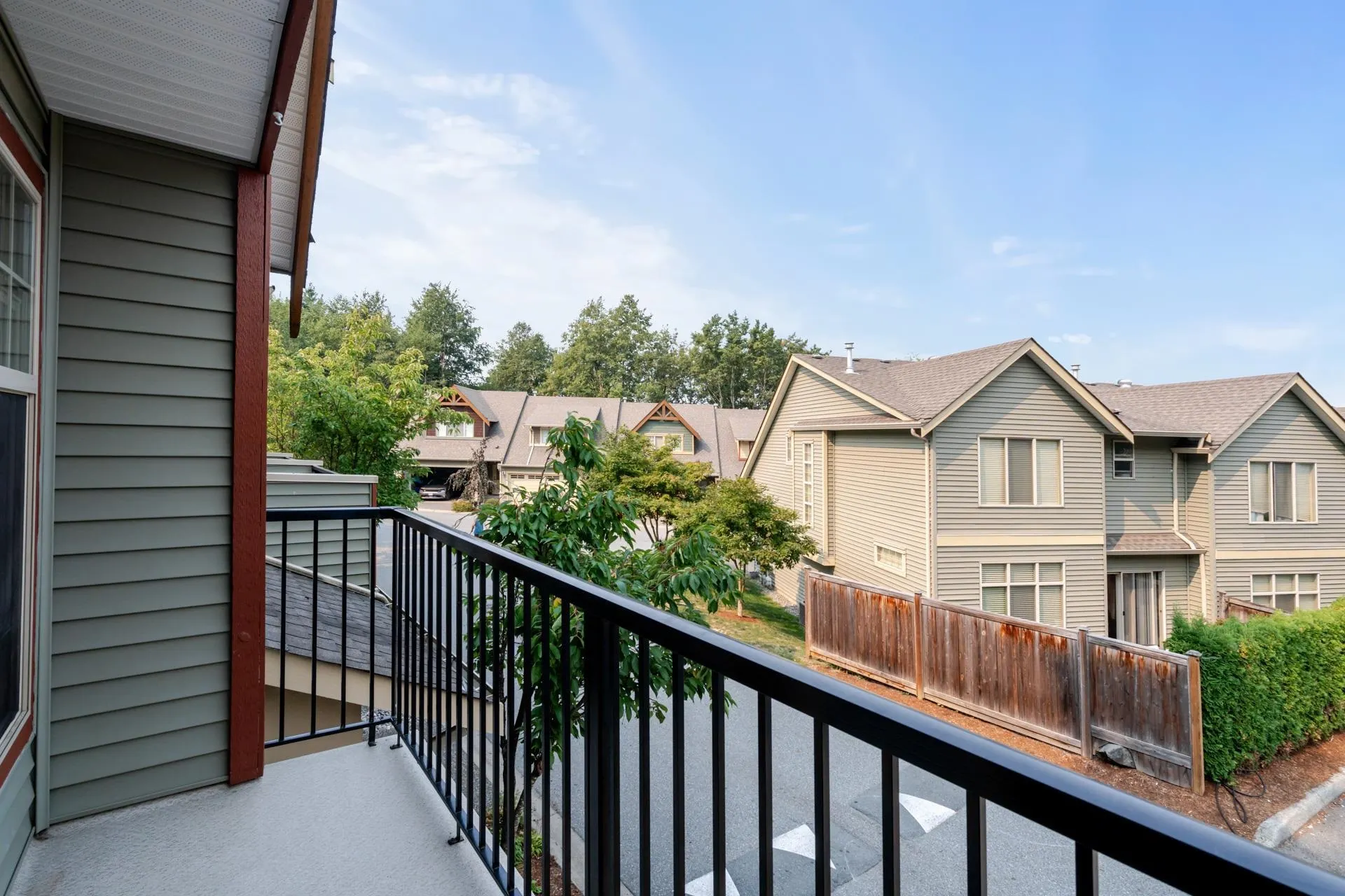 24 46840 Russell Road