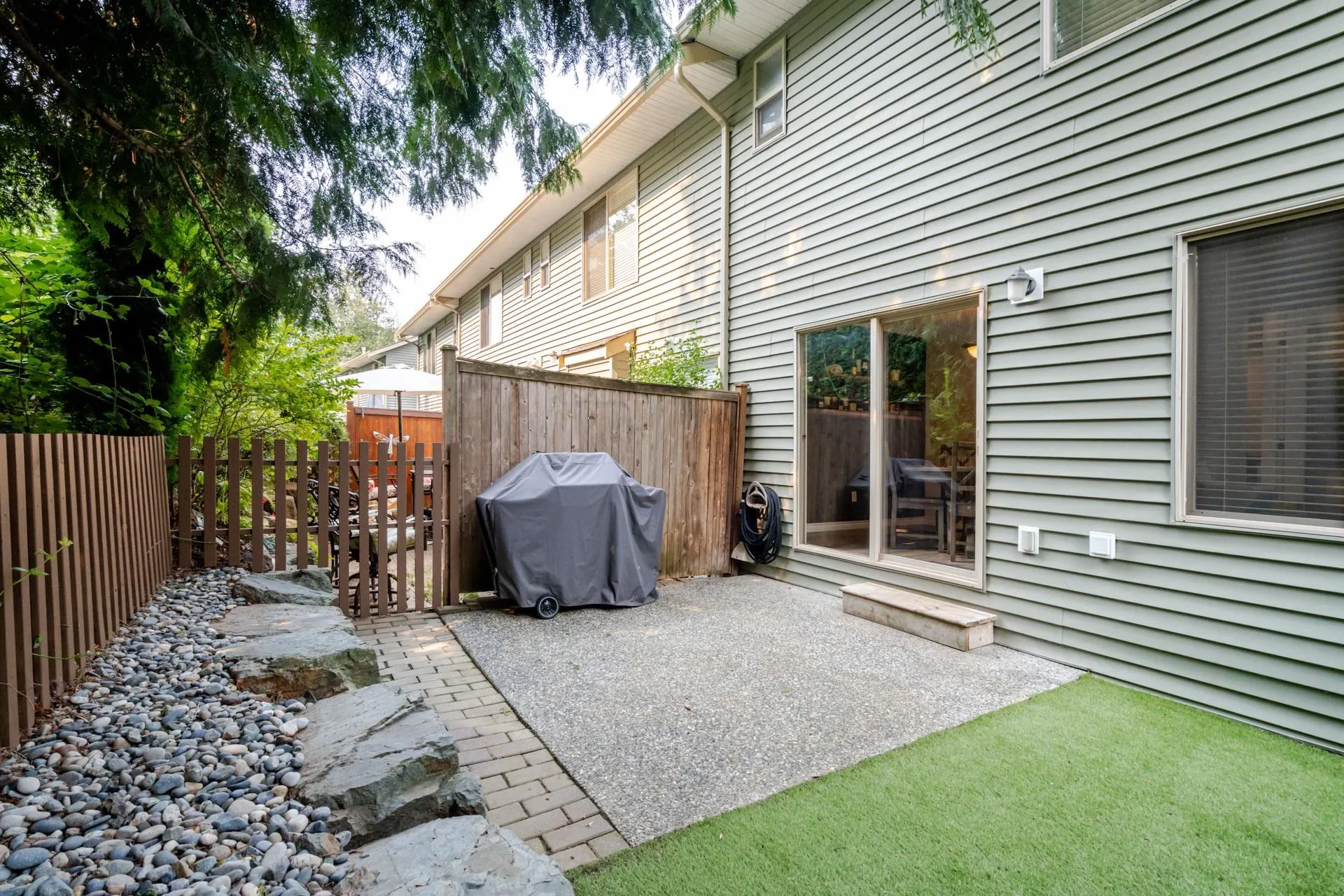24 46840 Russell Road