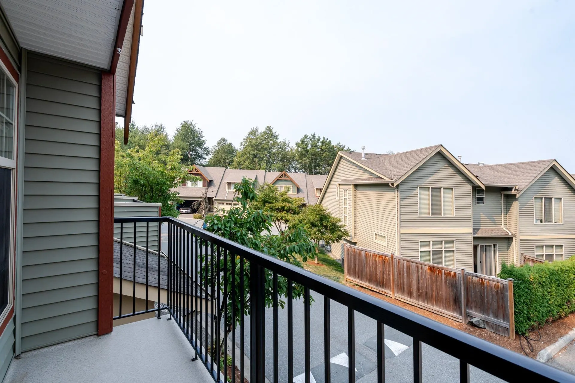 24 46840 Russell Road