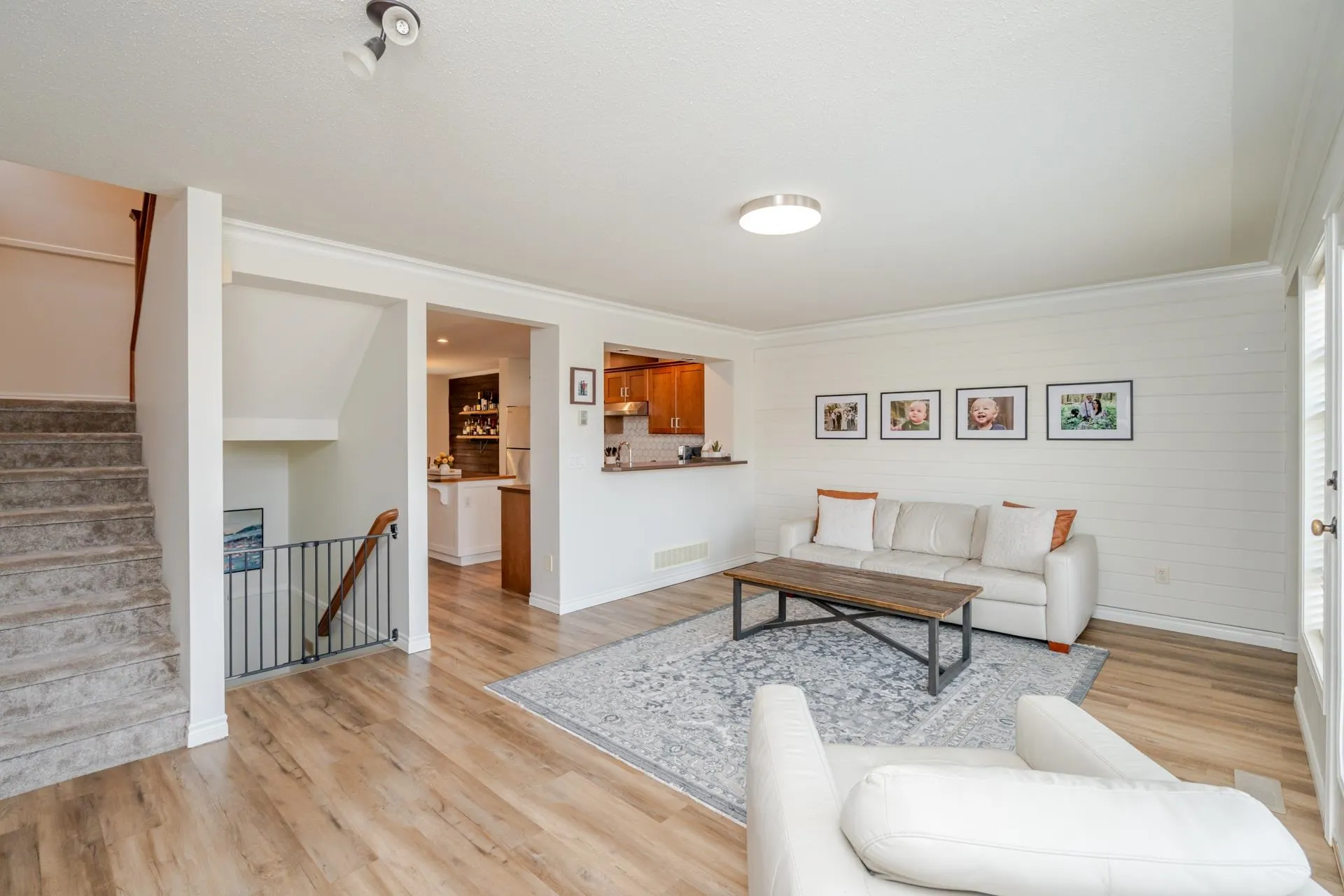 24 46840 Russell Road