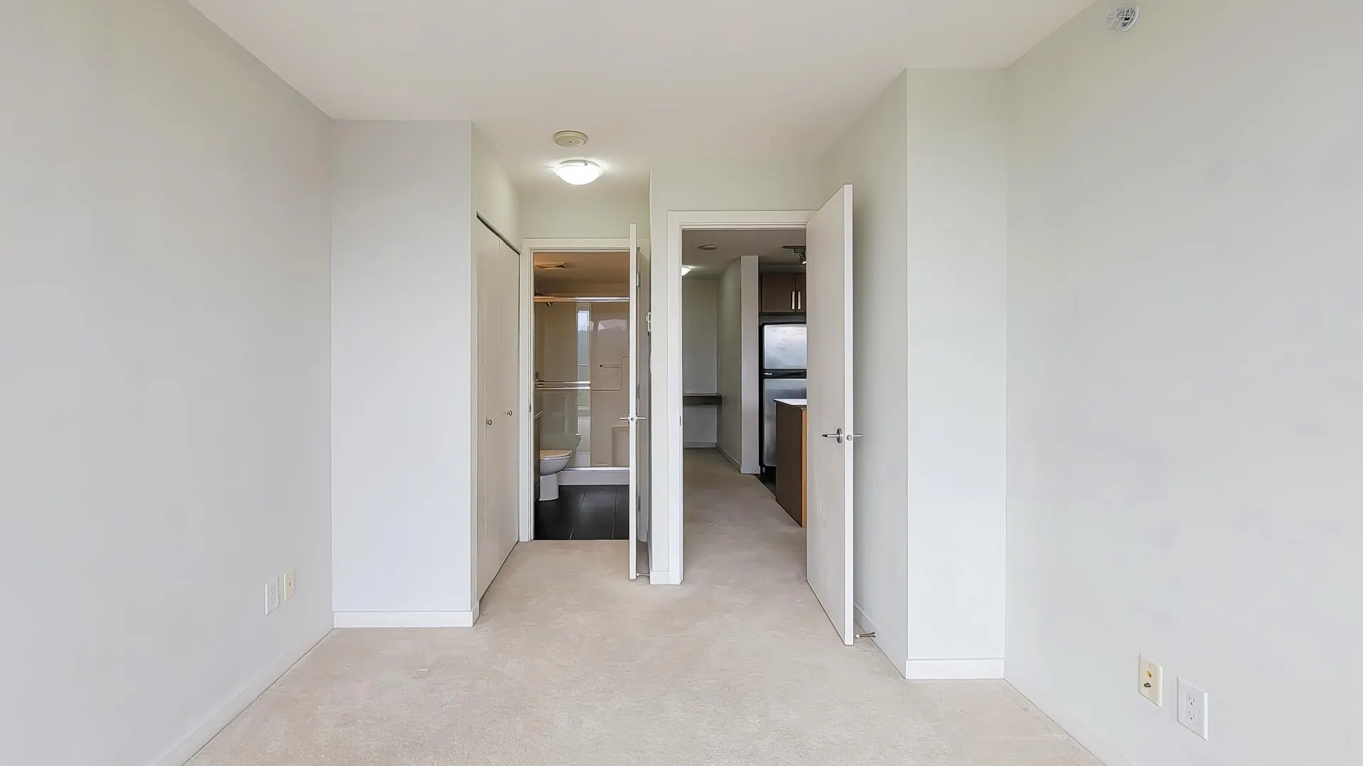 1708 9868 Cameron Street