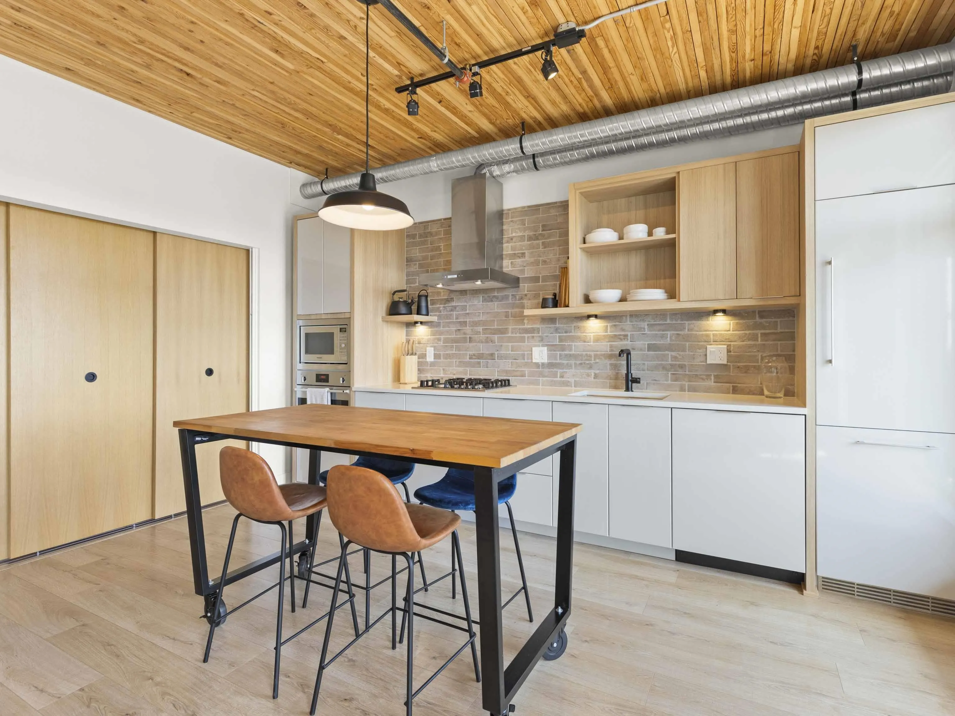 308 4223 Hastings Street