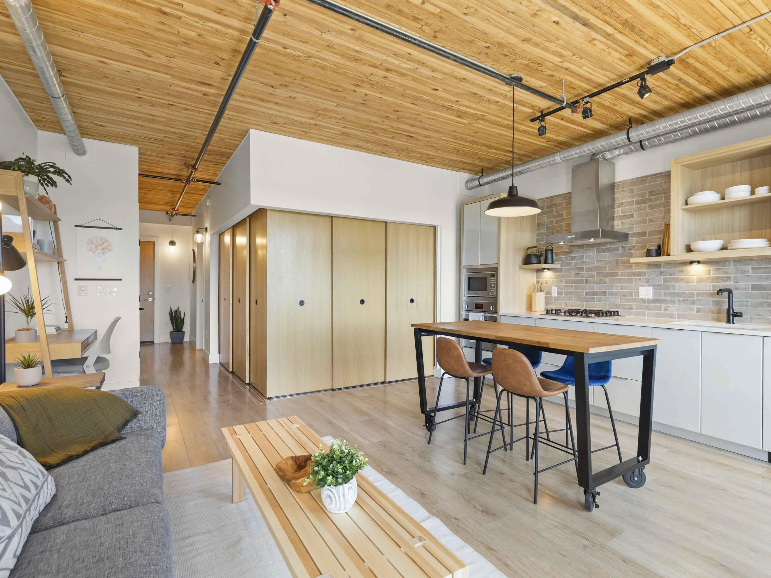 308 4223 Hastings Street