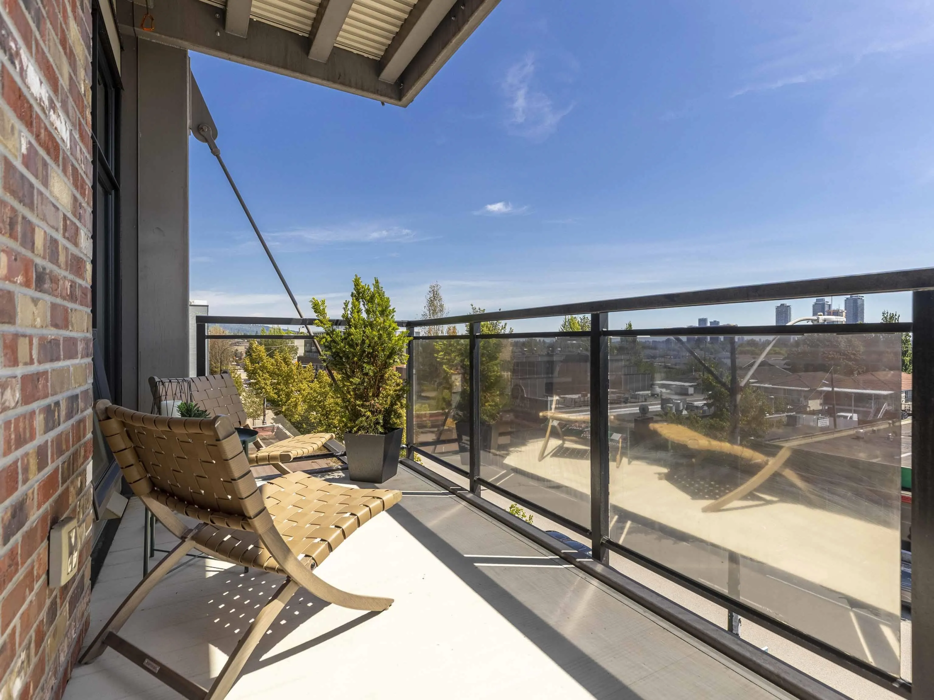 308 4223 Hastings Street