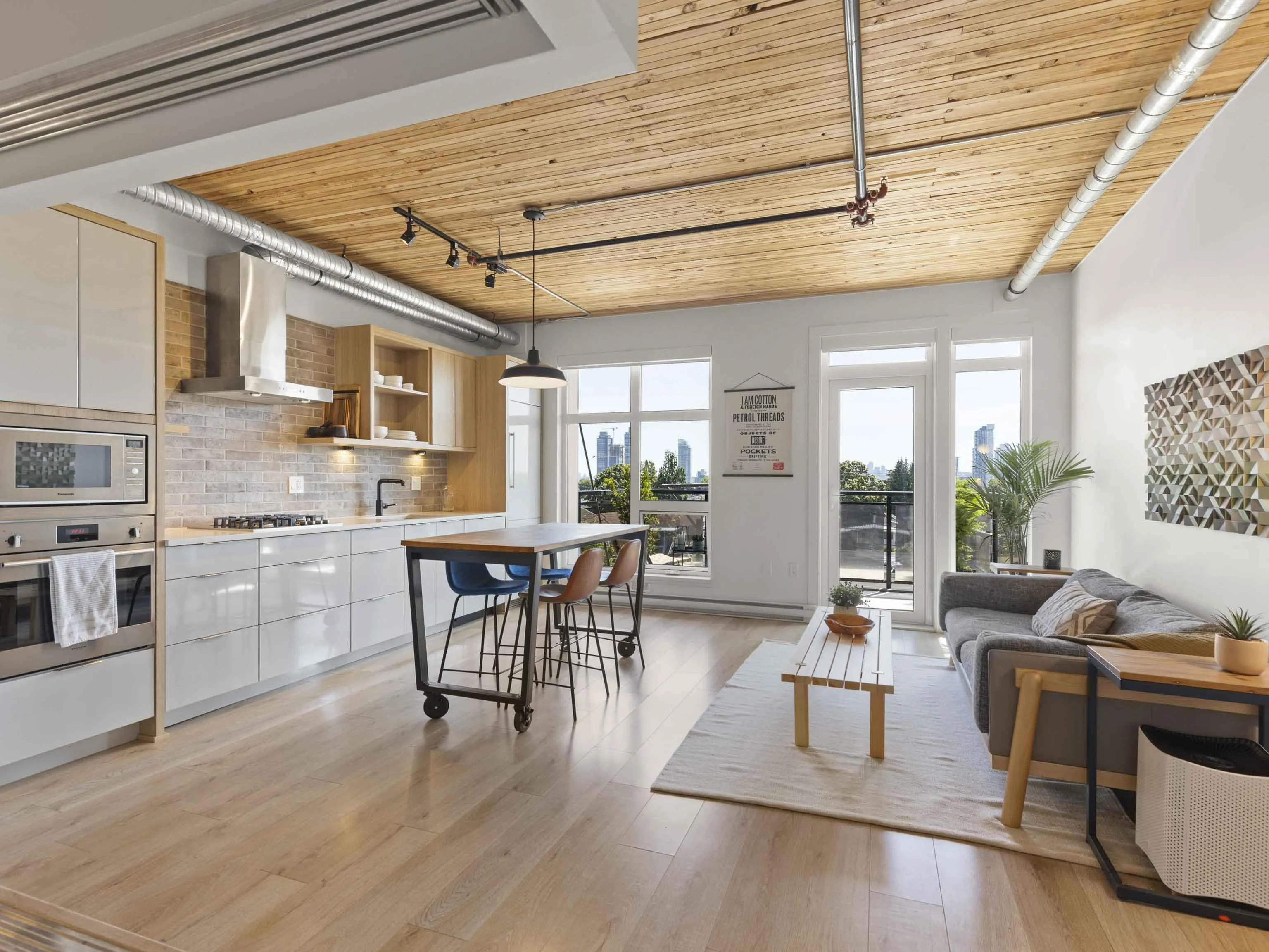 308 4223 Hastings Street