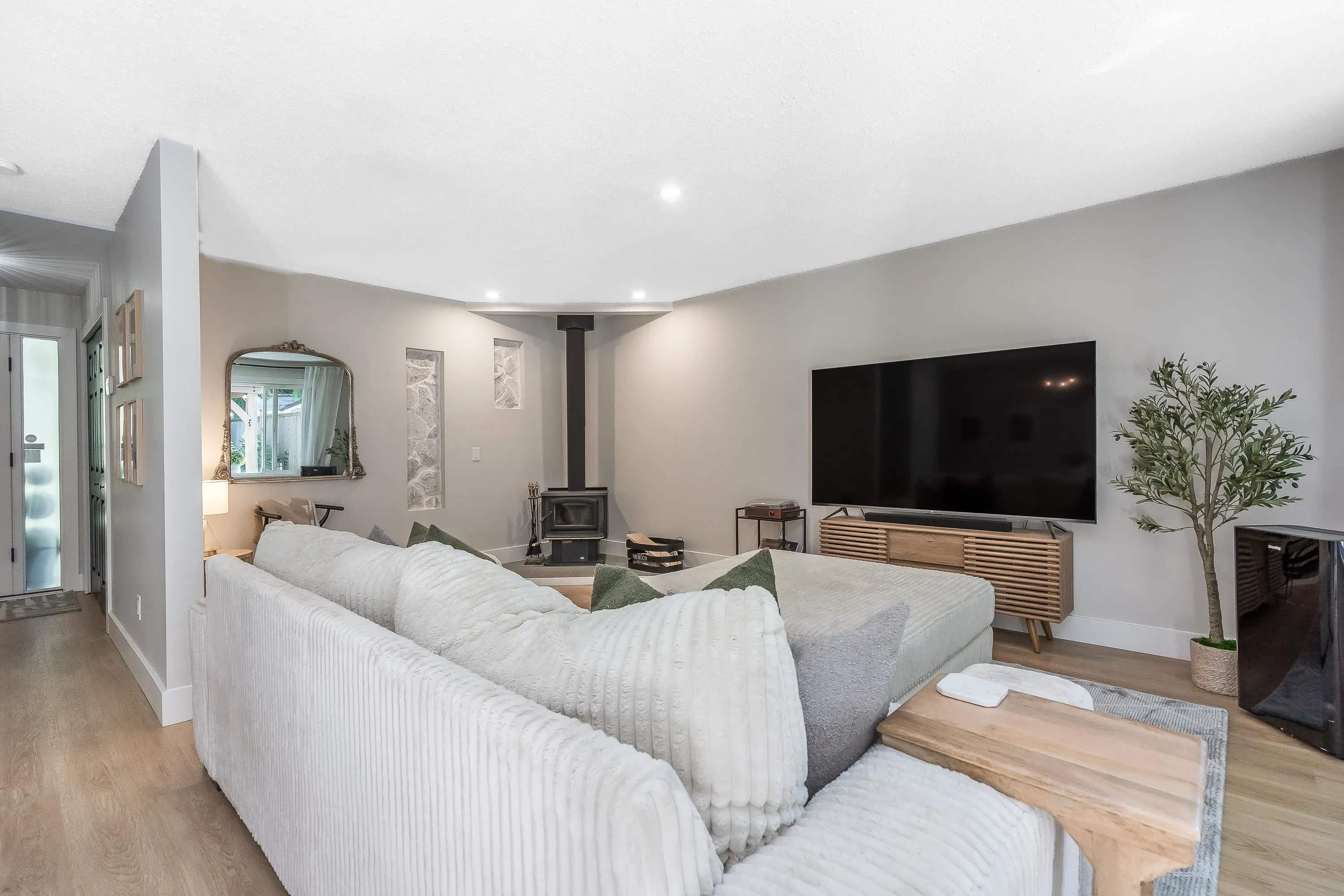 2742 Sandon Drive