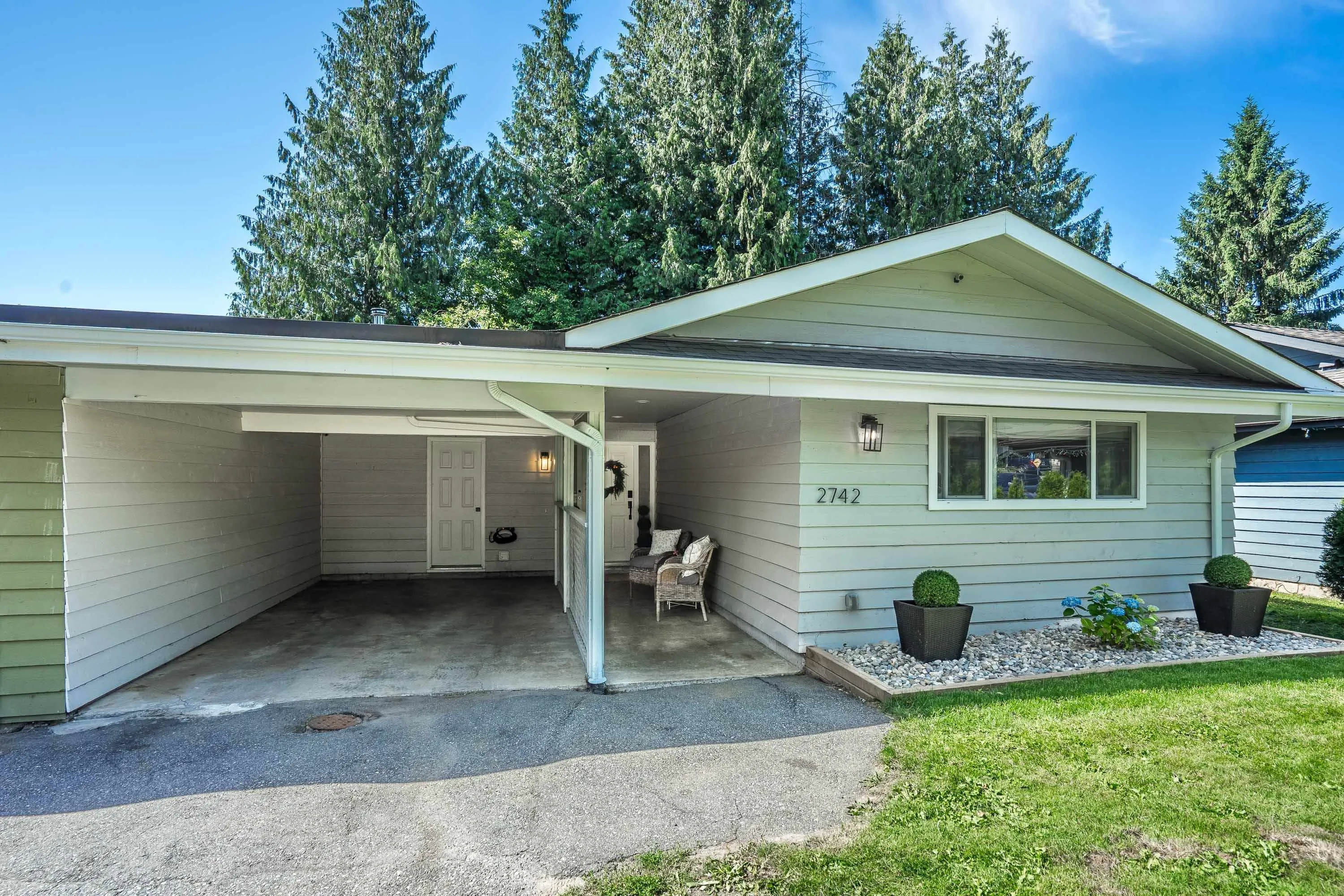 2742 Sandon Drive