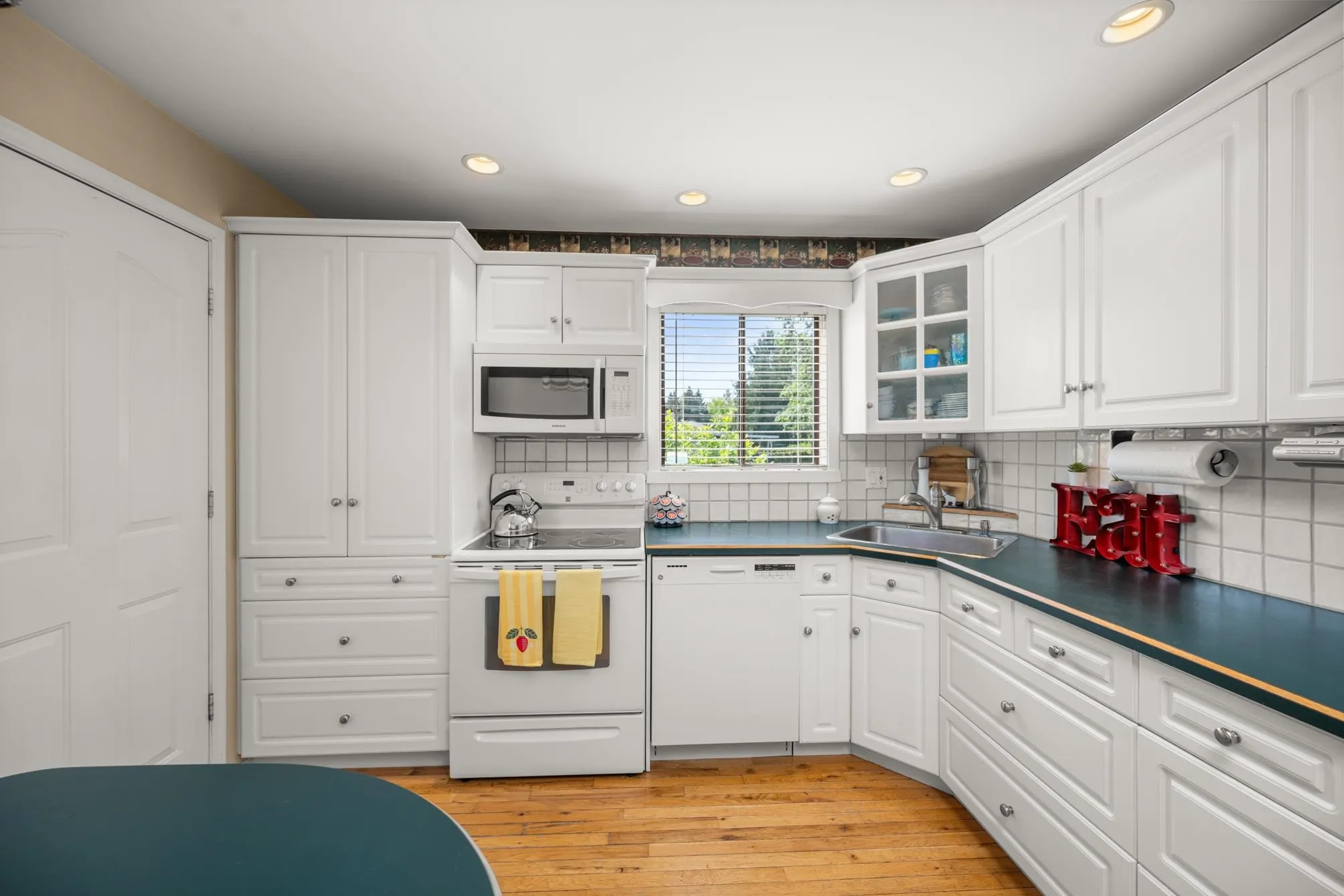 22101 Canuck Place