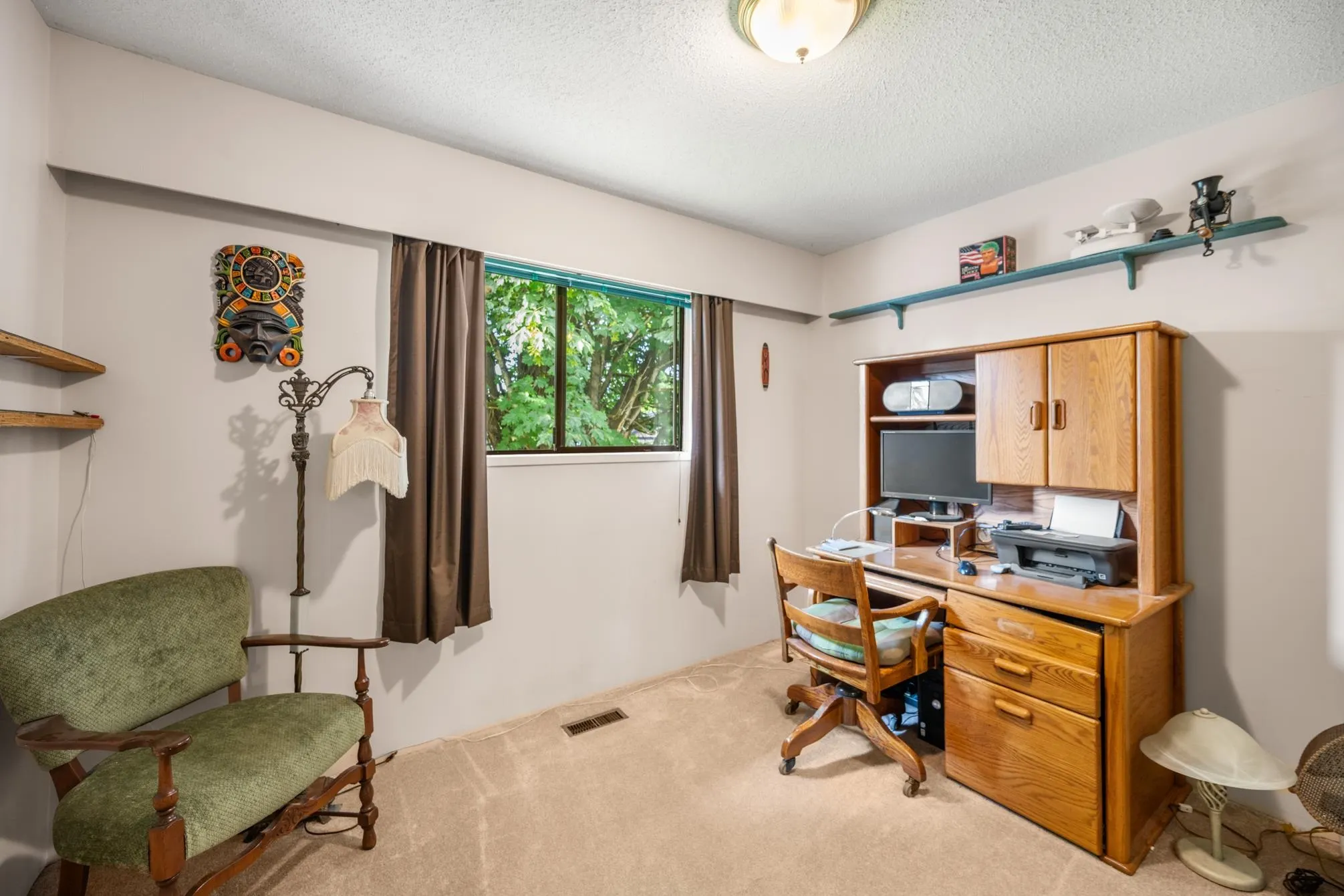 22101 Canuck Place