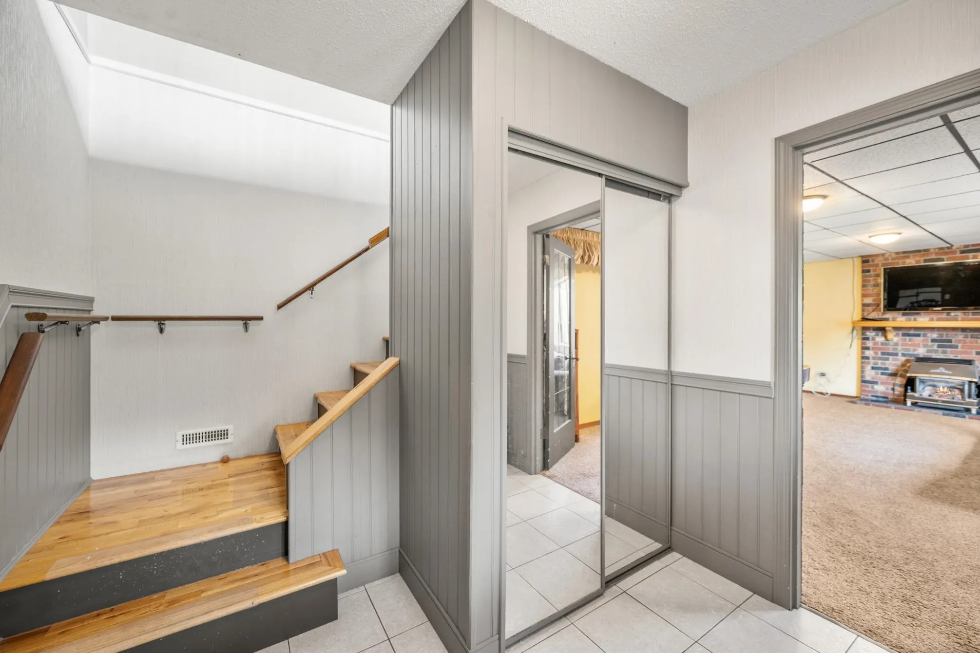 22101 Canuck Place