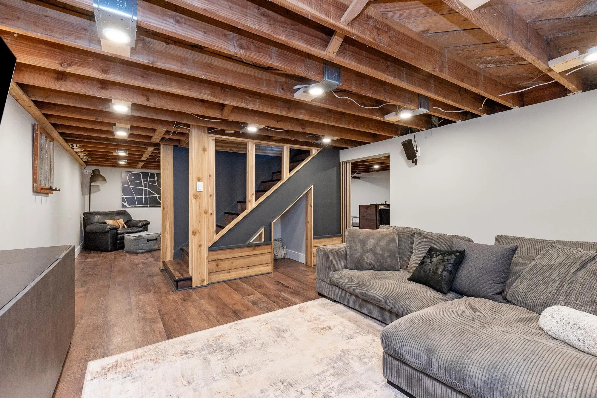 7582 Dunsmuir Street