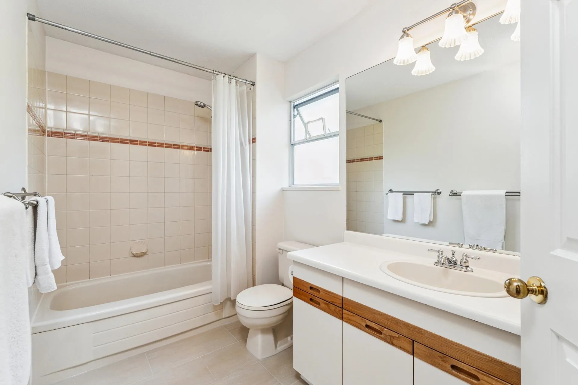 308 W 15th Street