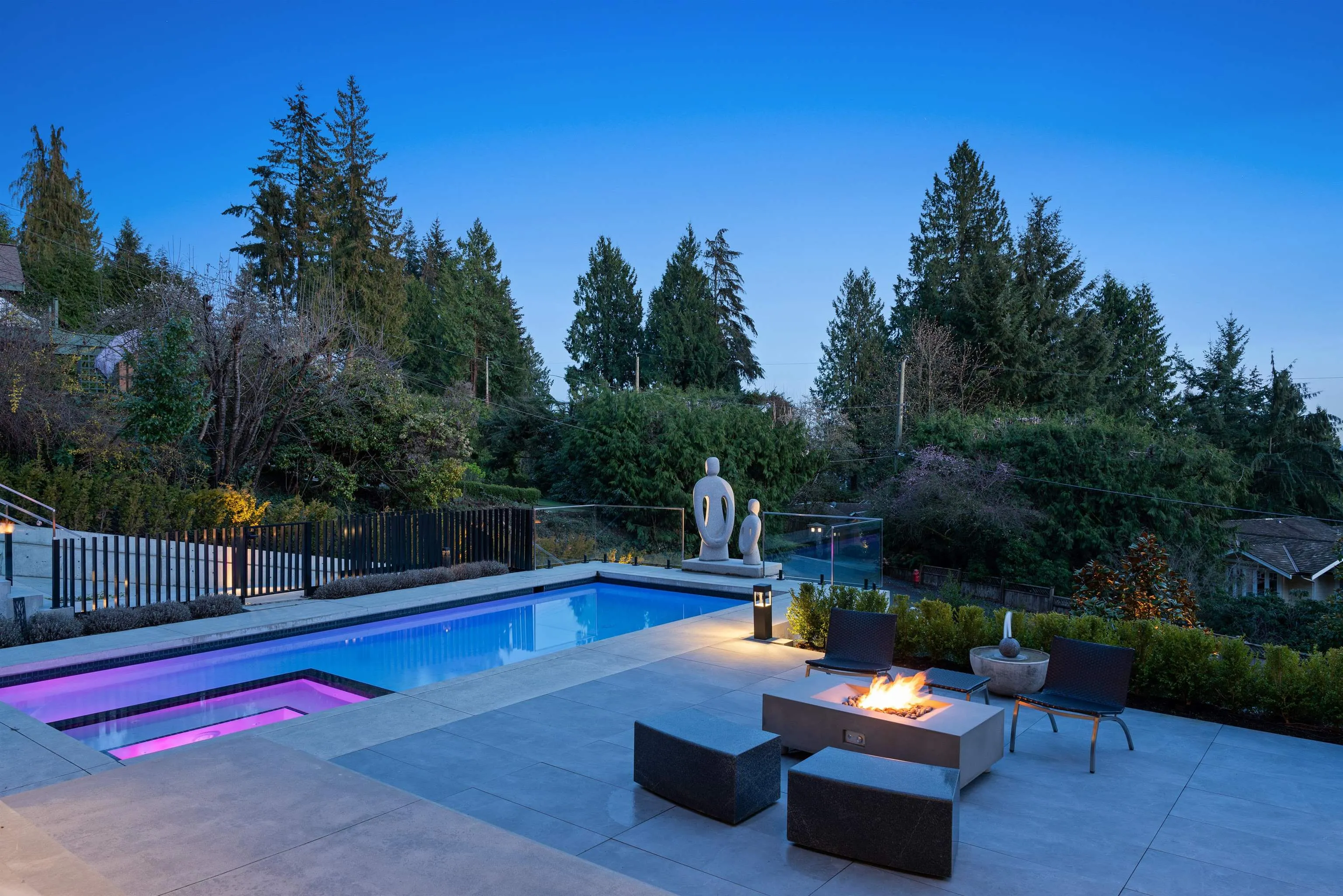 2965 Altamont Crescent