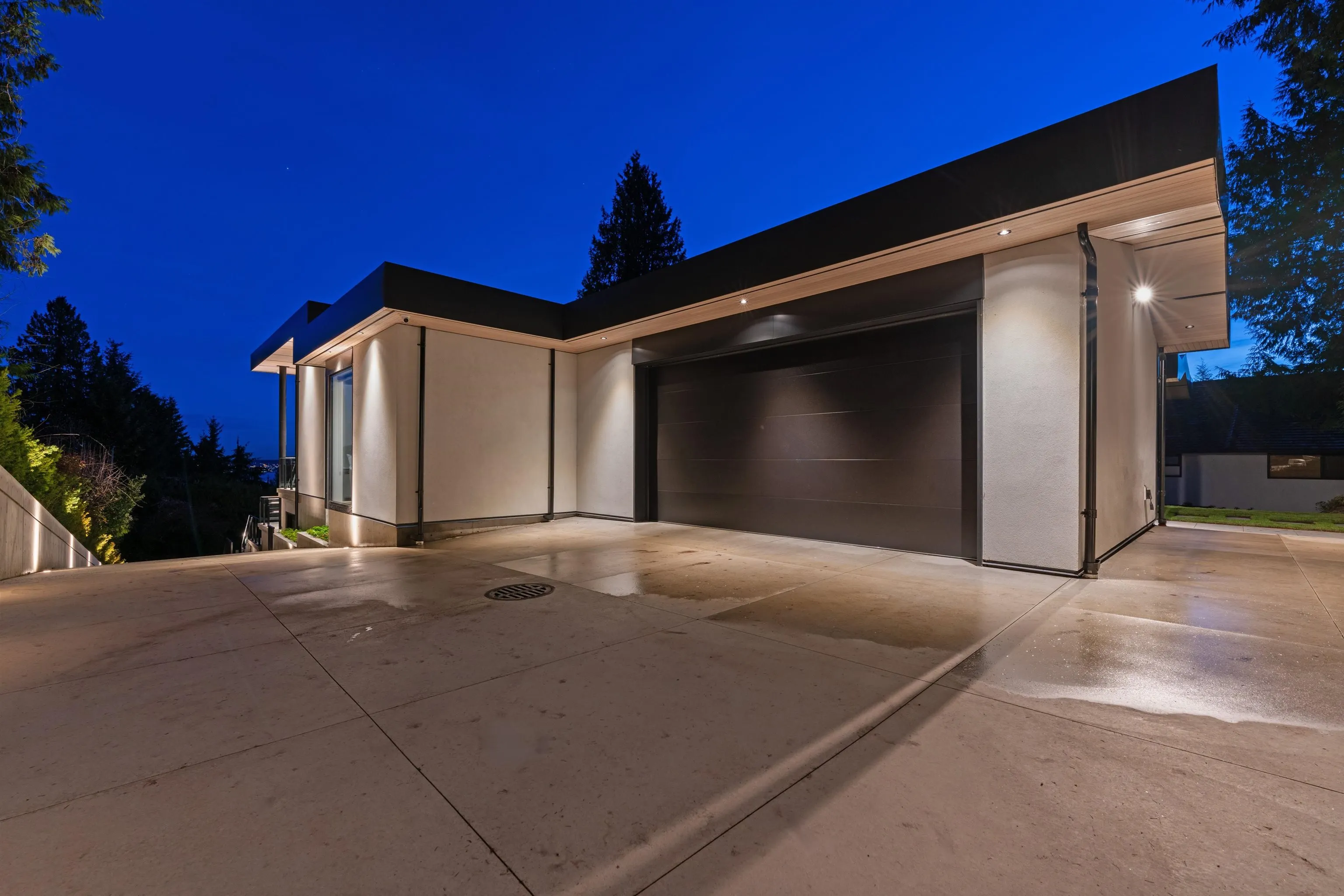 2965 Altamont Crescent