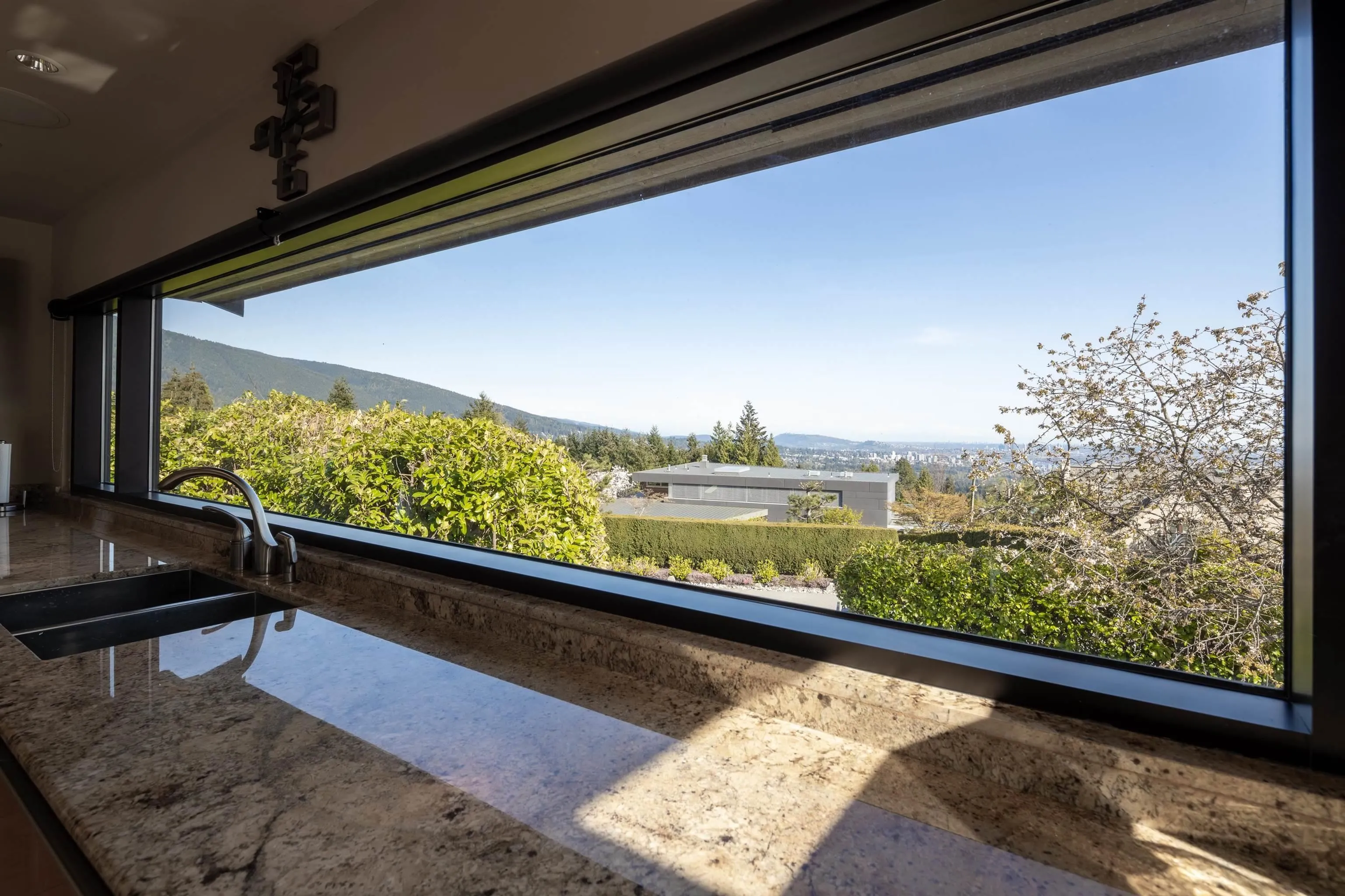 1109 Hillside Road