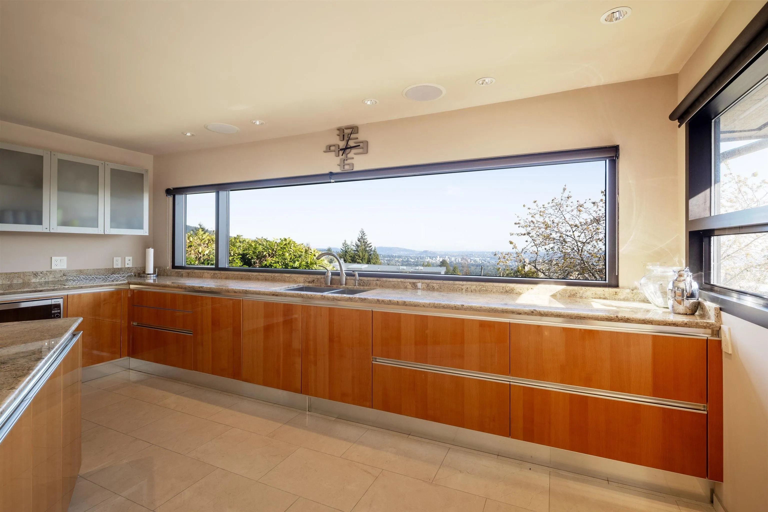 1109 Hillside Road
