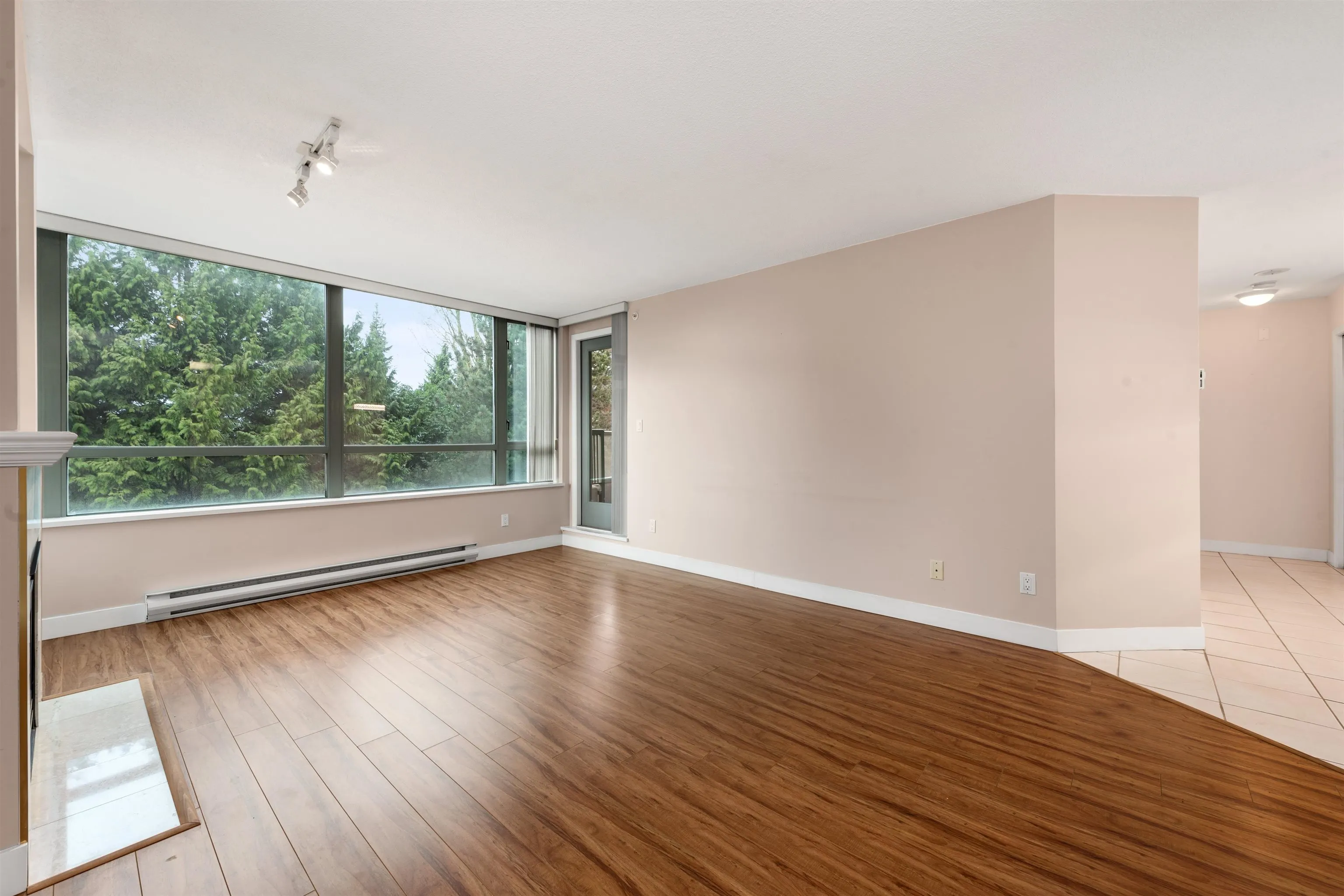 306 6622 Southoaks Crescent