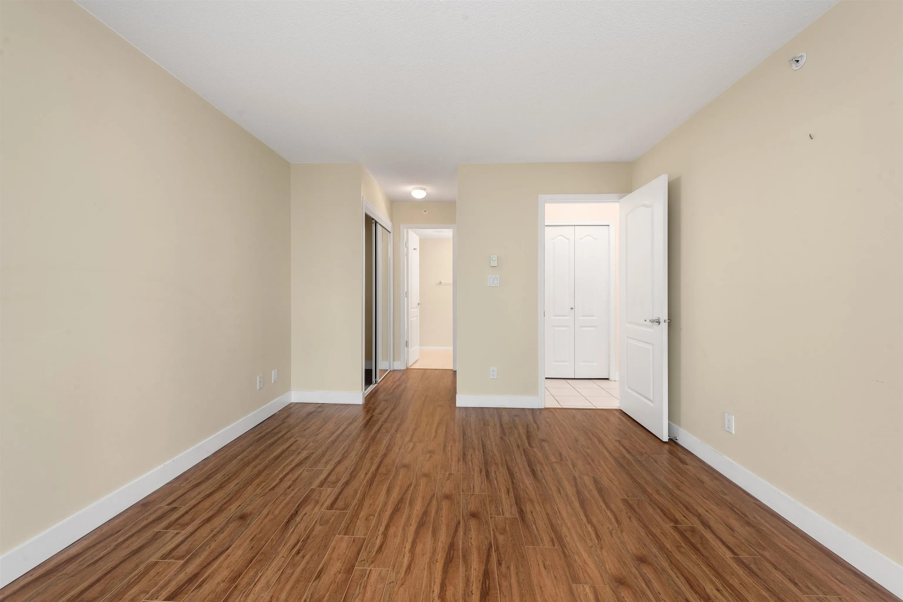 306 6622 Southoaks Crescent
