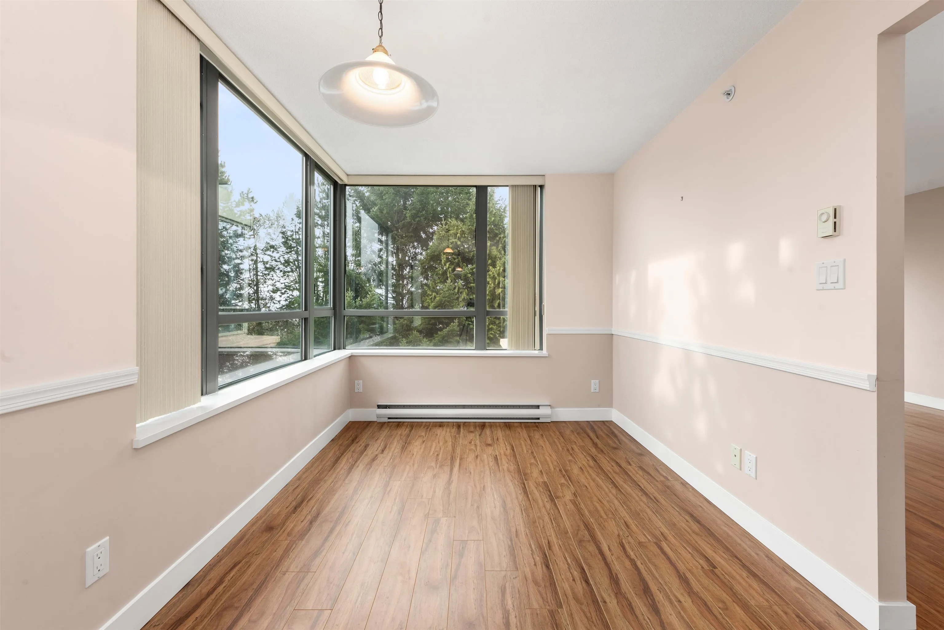 306 6622 Southoaks Crescent