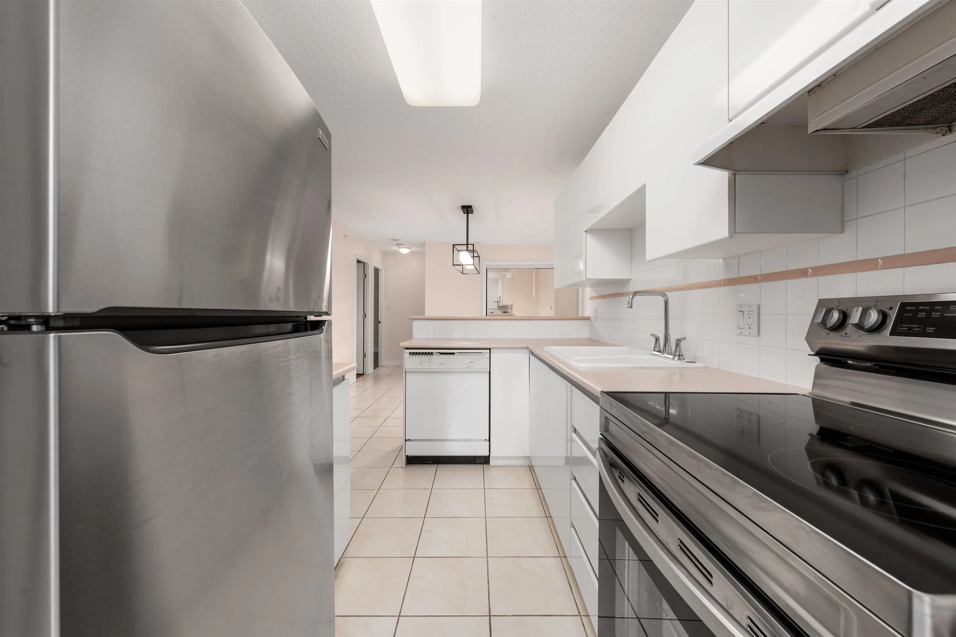 306 6622 Southoaks Crescent