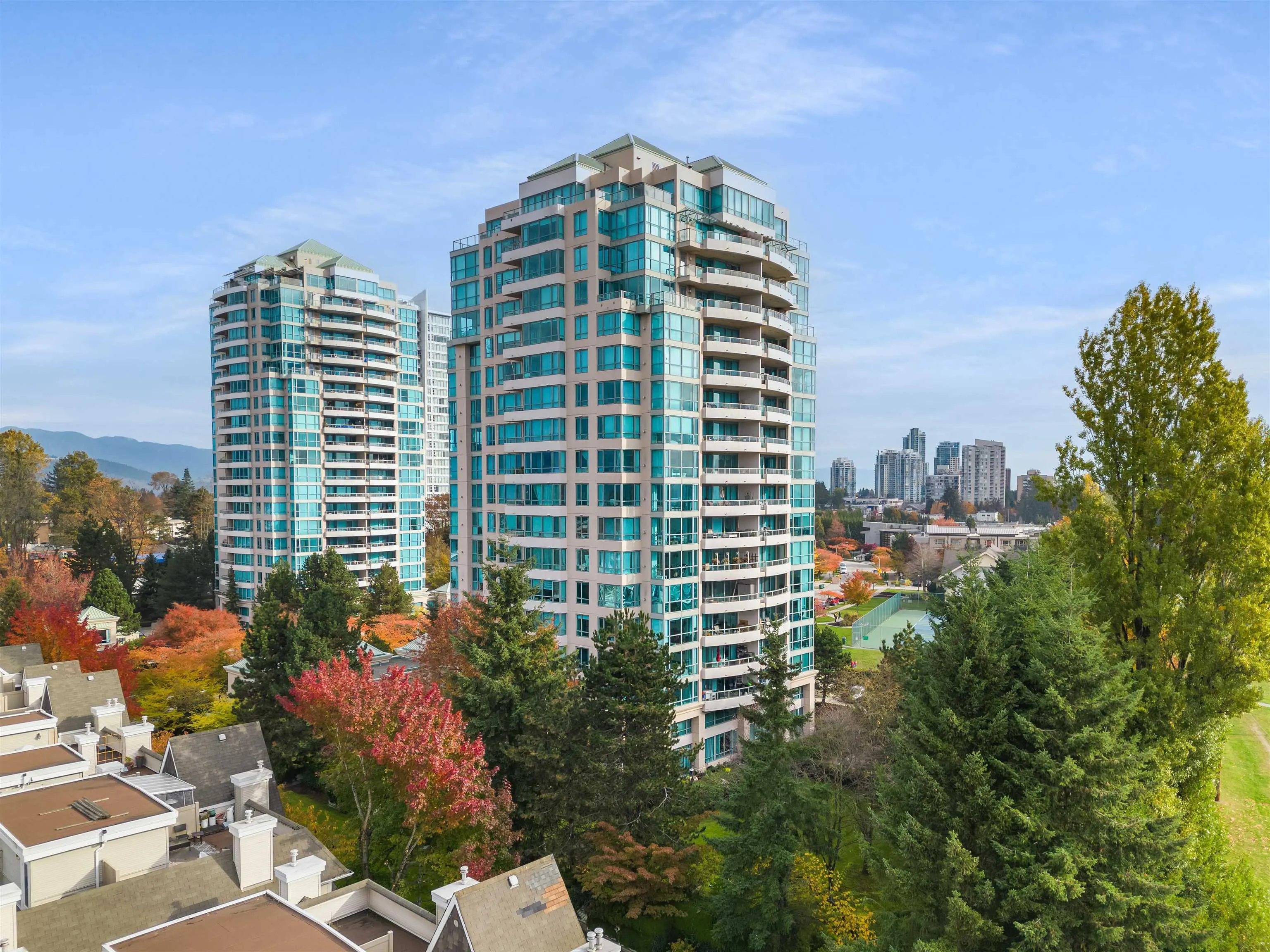 306 6622 Southoaks Crescent