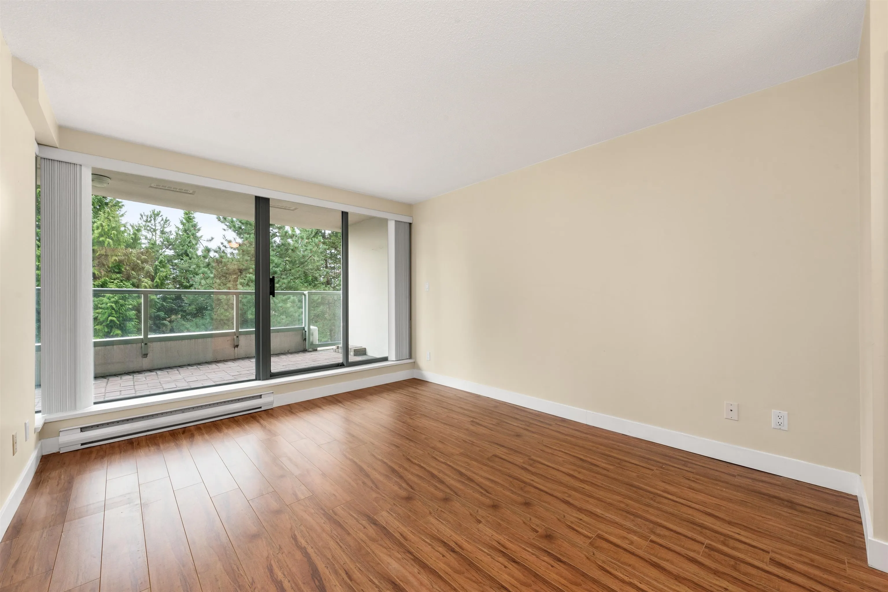 306 6622 Southoaks Crescent