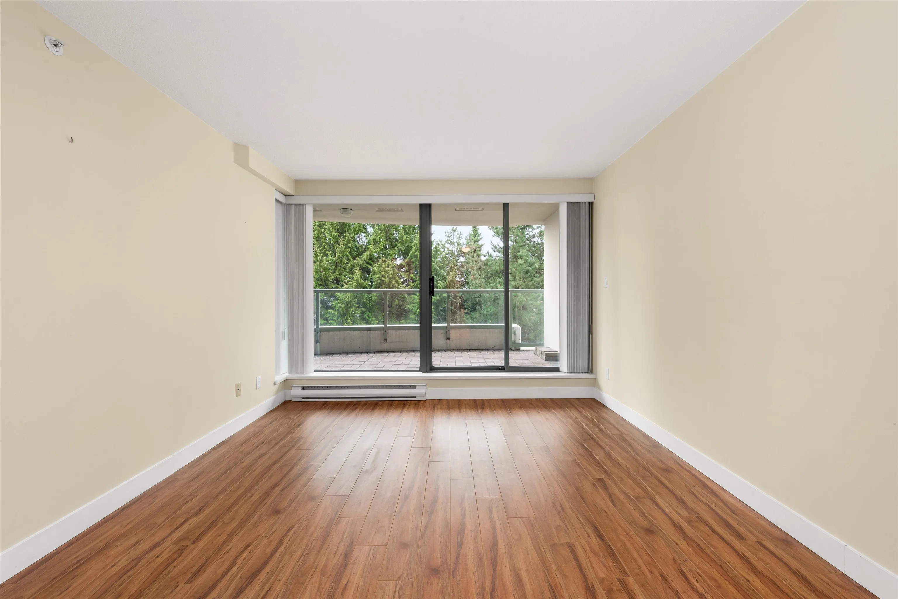 306 6622 Southoaks Crescent