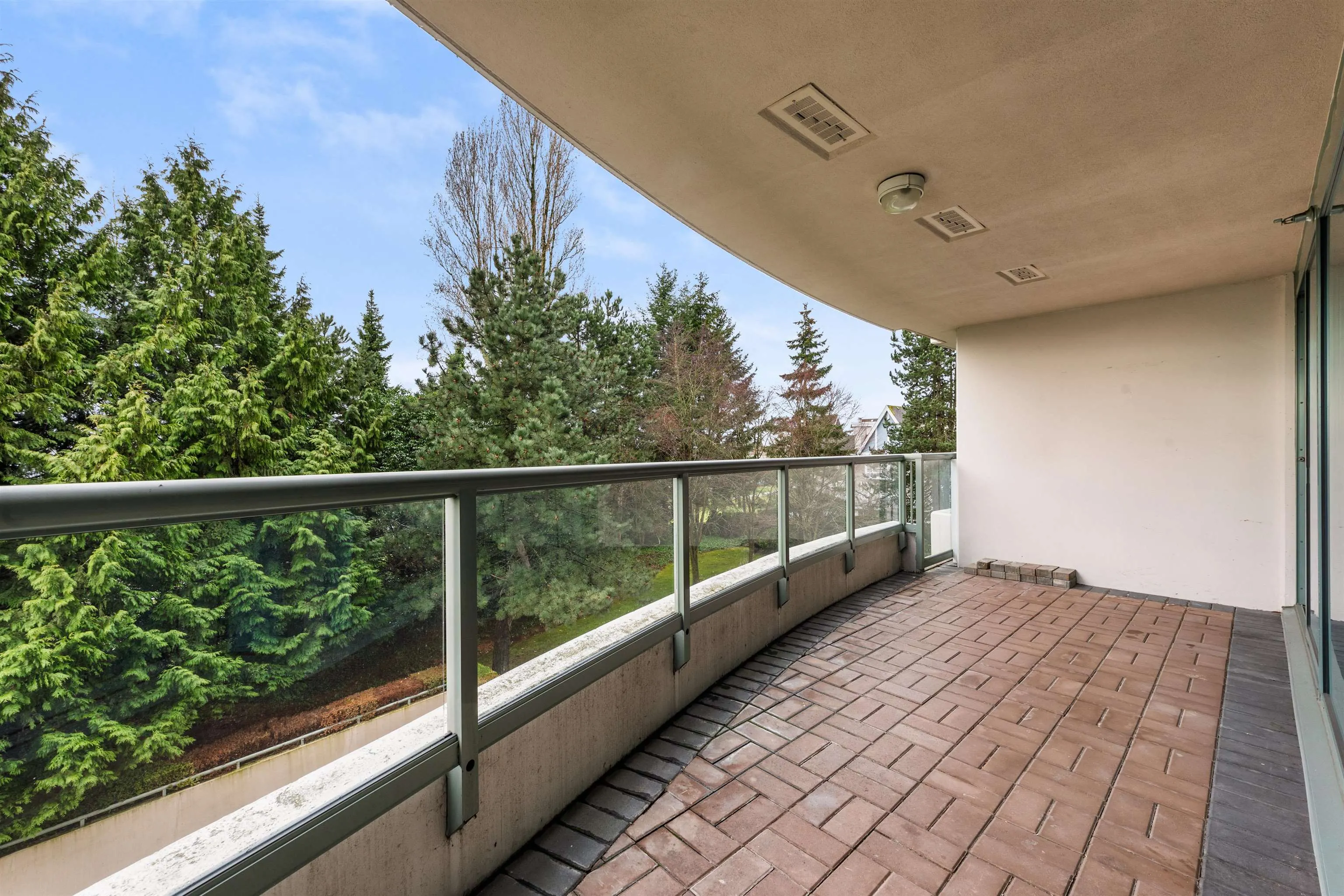 306 6622 Southoaks Crescent