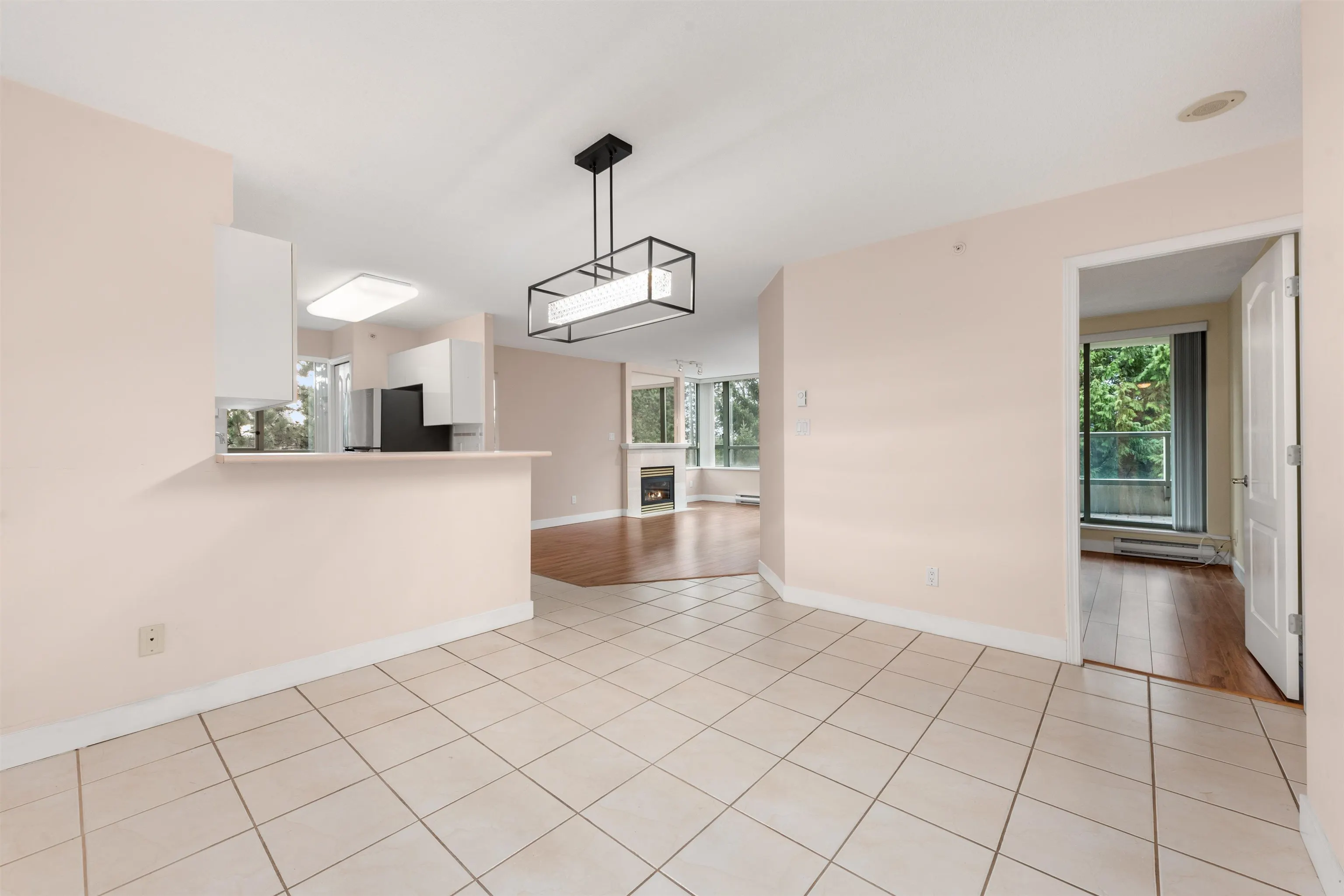 306 6622 Southoaks Crescent