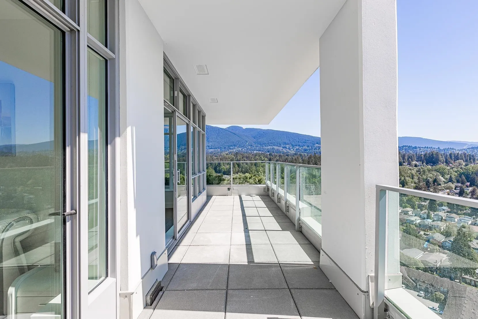 2201 1632 Lions Gate Lane
