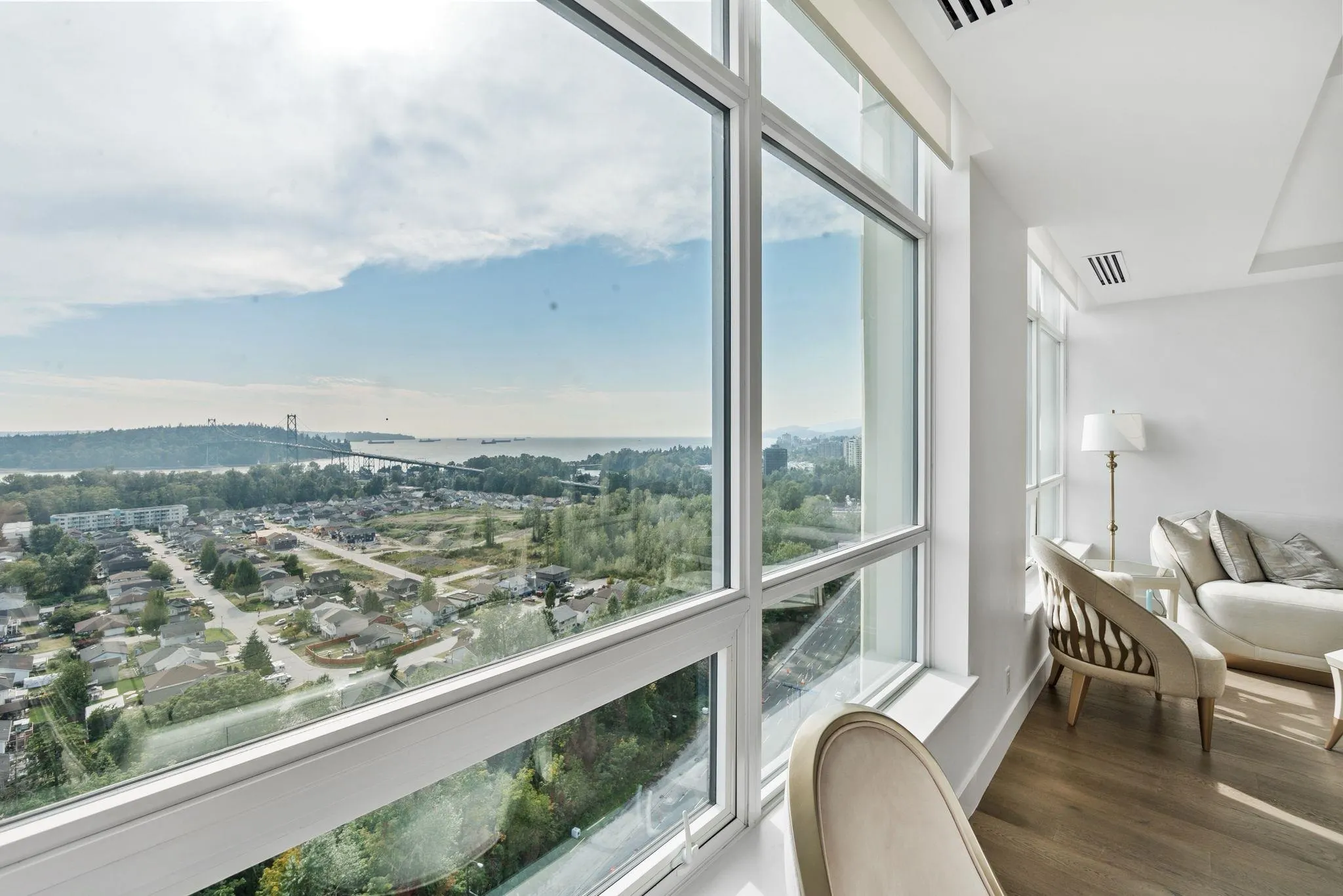 2201 1632 Lions Gate Lane