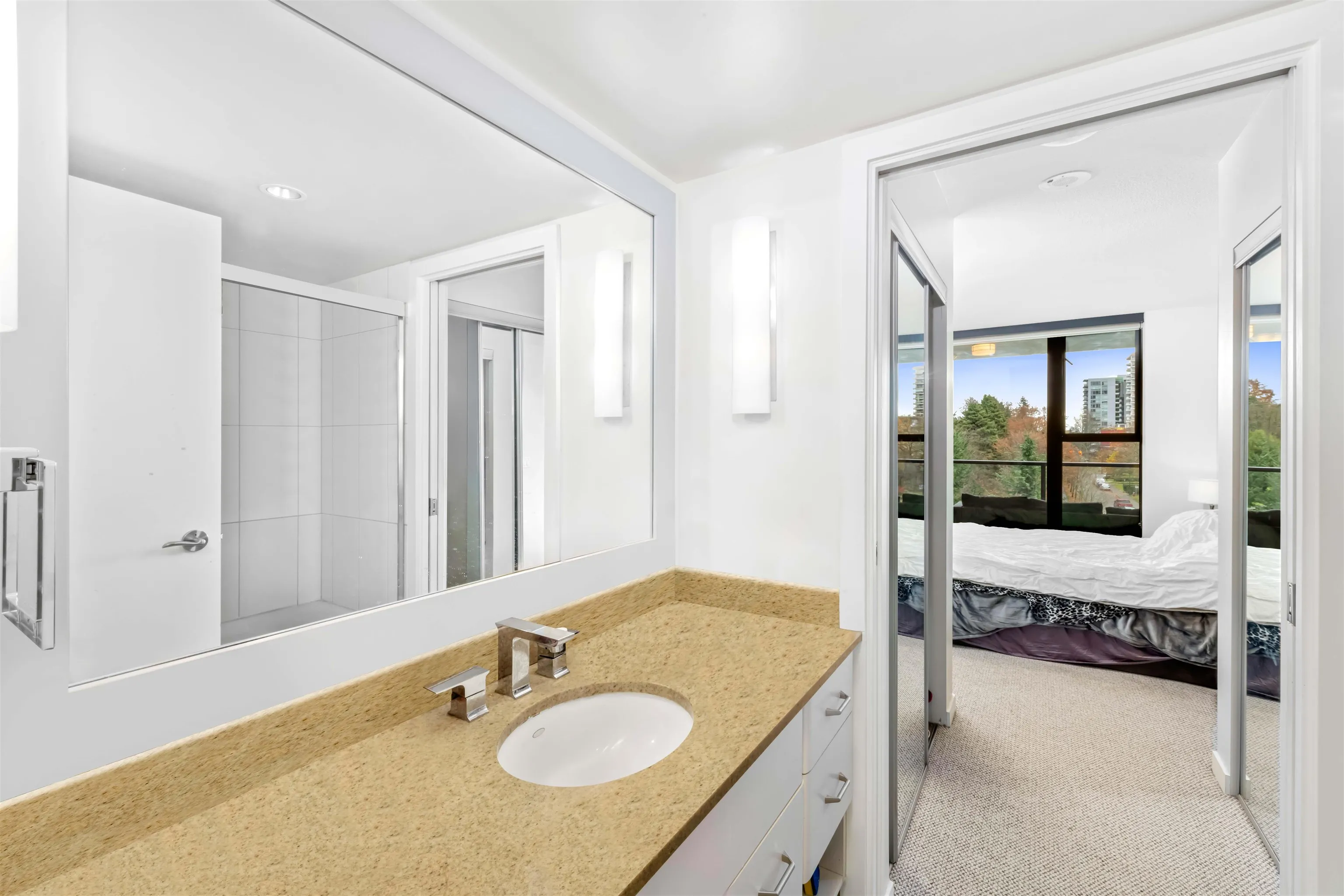 602 683 W Victoria Park