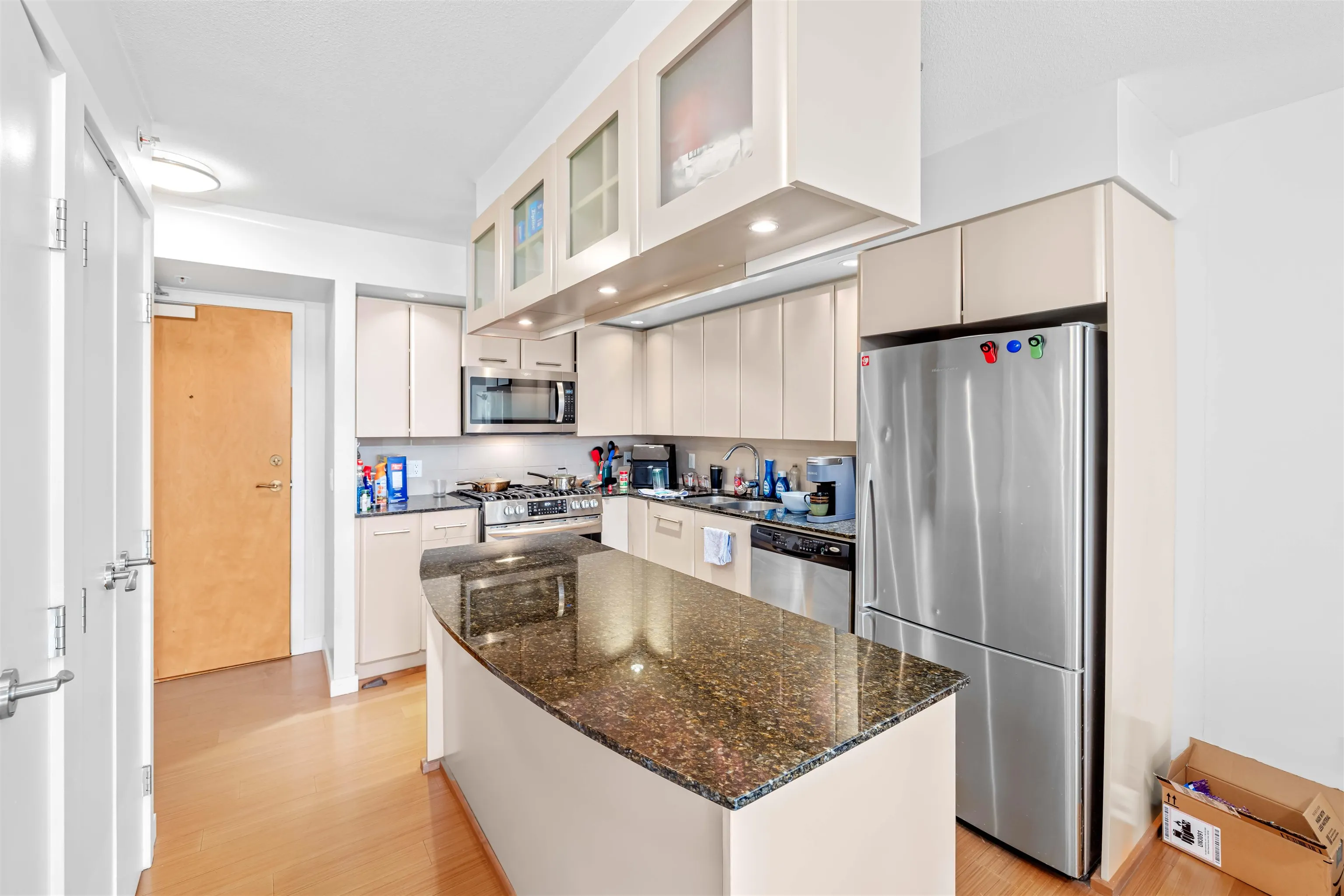 602 683 W Victoria Park
