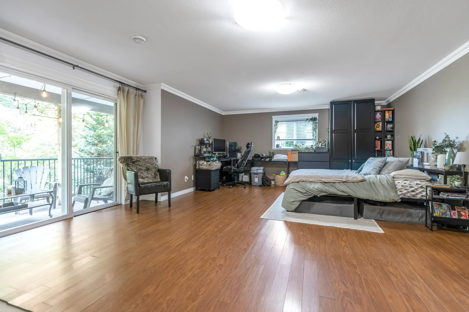 17 33925 Araki Court