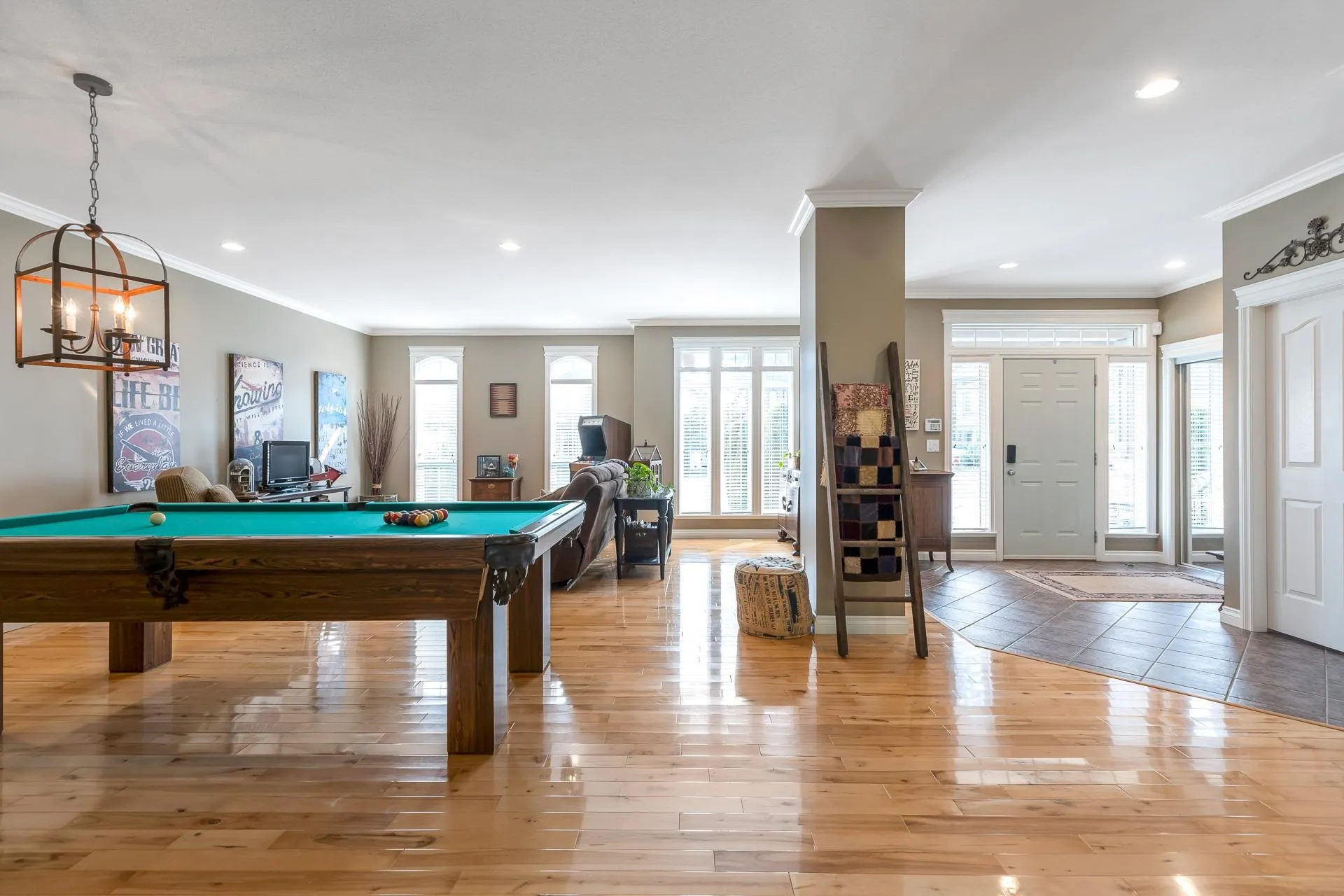 17 33925 Araki Court