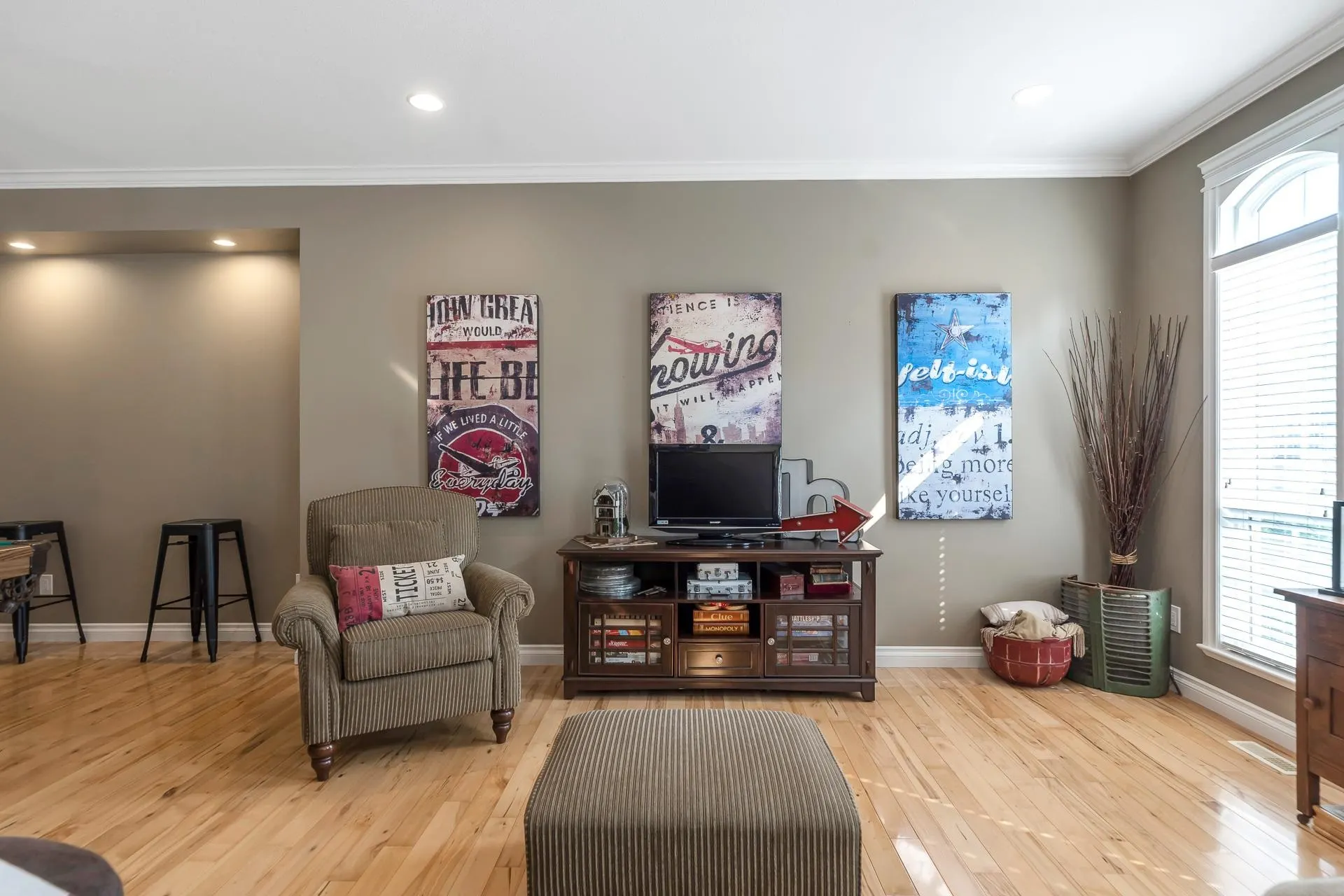 17 33925 Araki Court