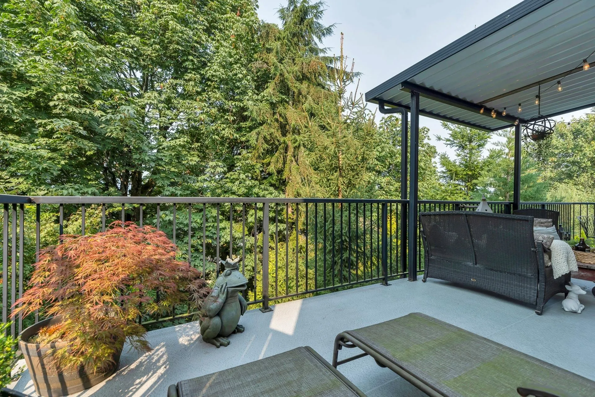 17 33925 Araki Court