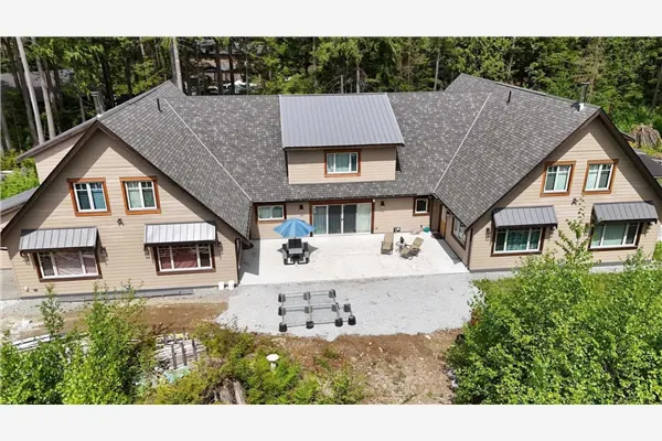 12702 Cathy Crescent