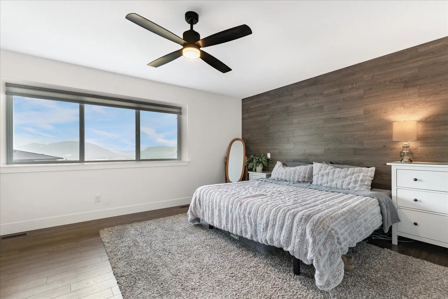 5486 Maclachlan Place