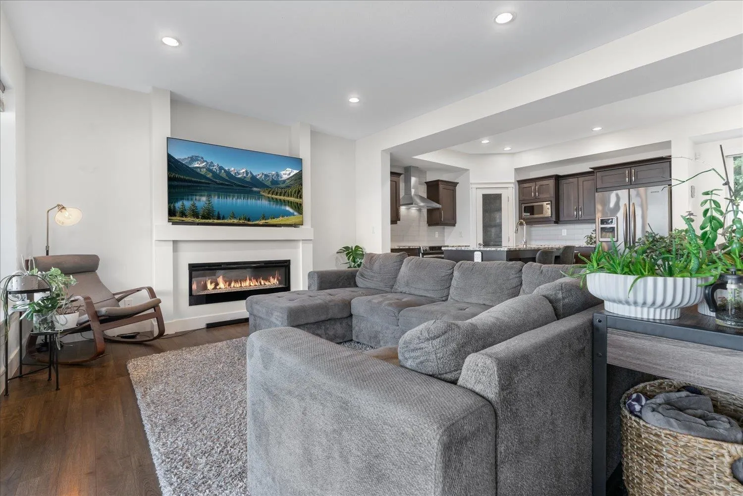 5486 Maclachlan Place