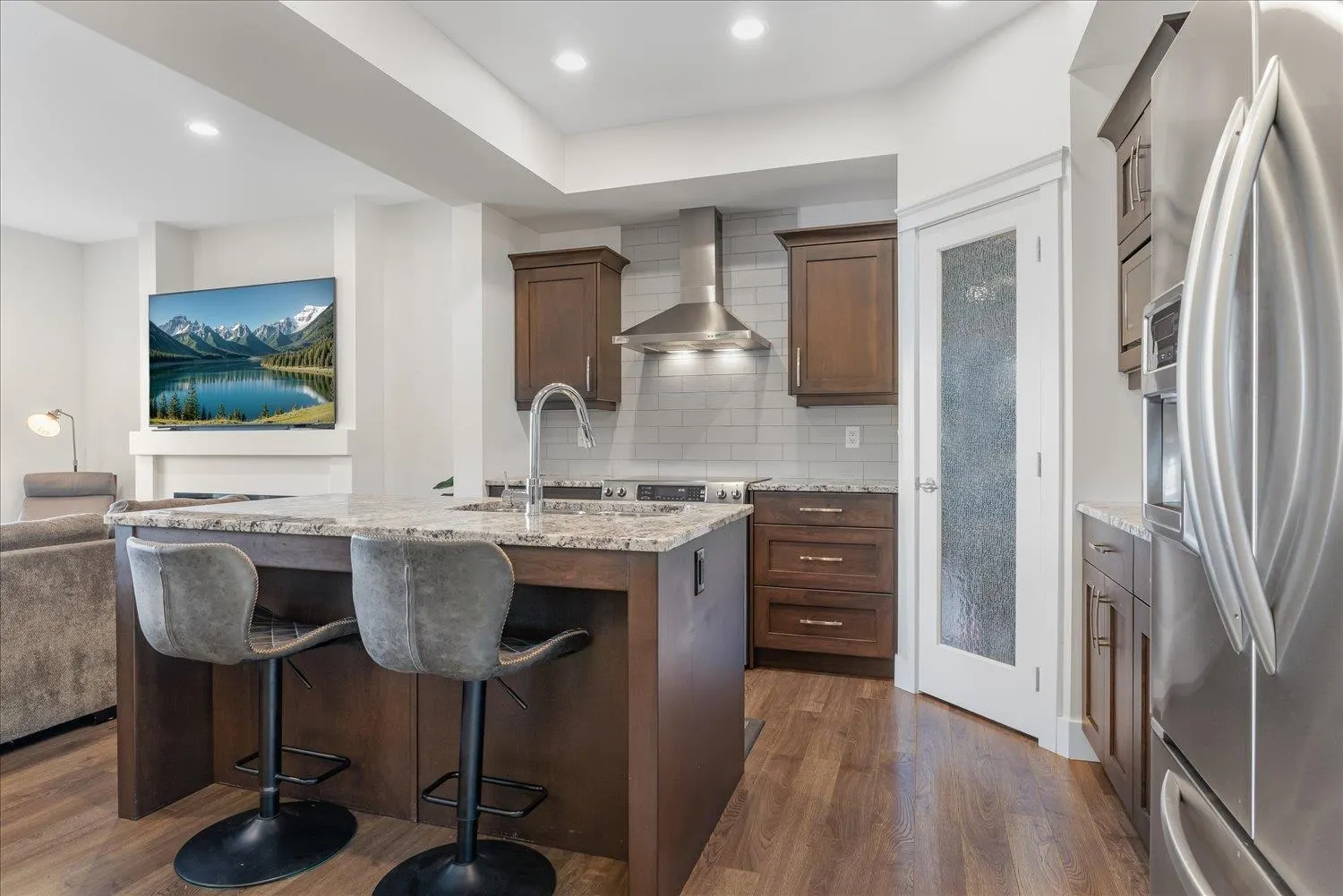 5486 Maclachlan Place