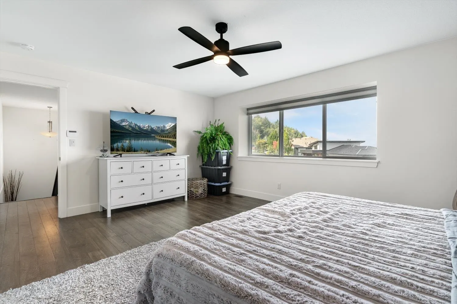 5486 Maclachlan Place