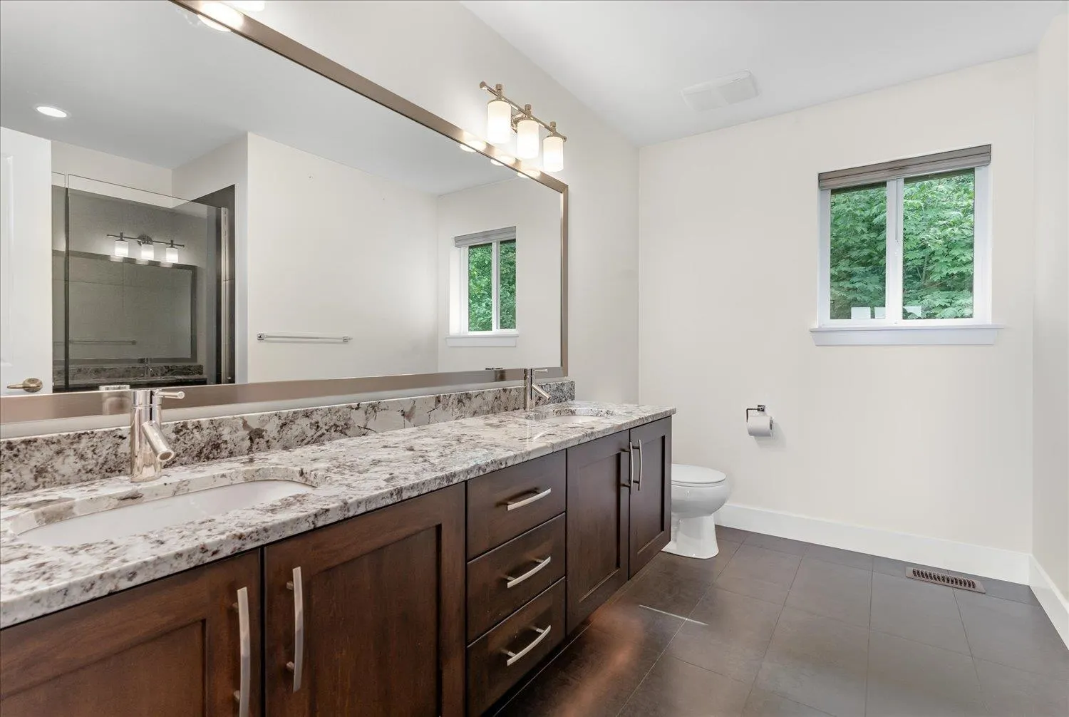 5486 Maclachlan Place